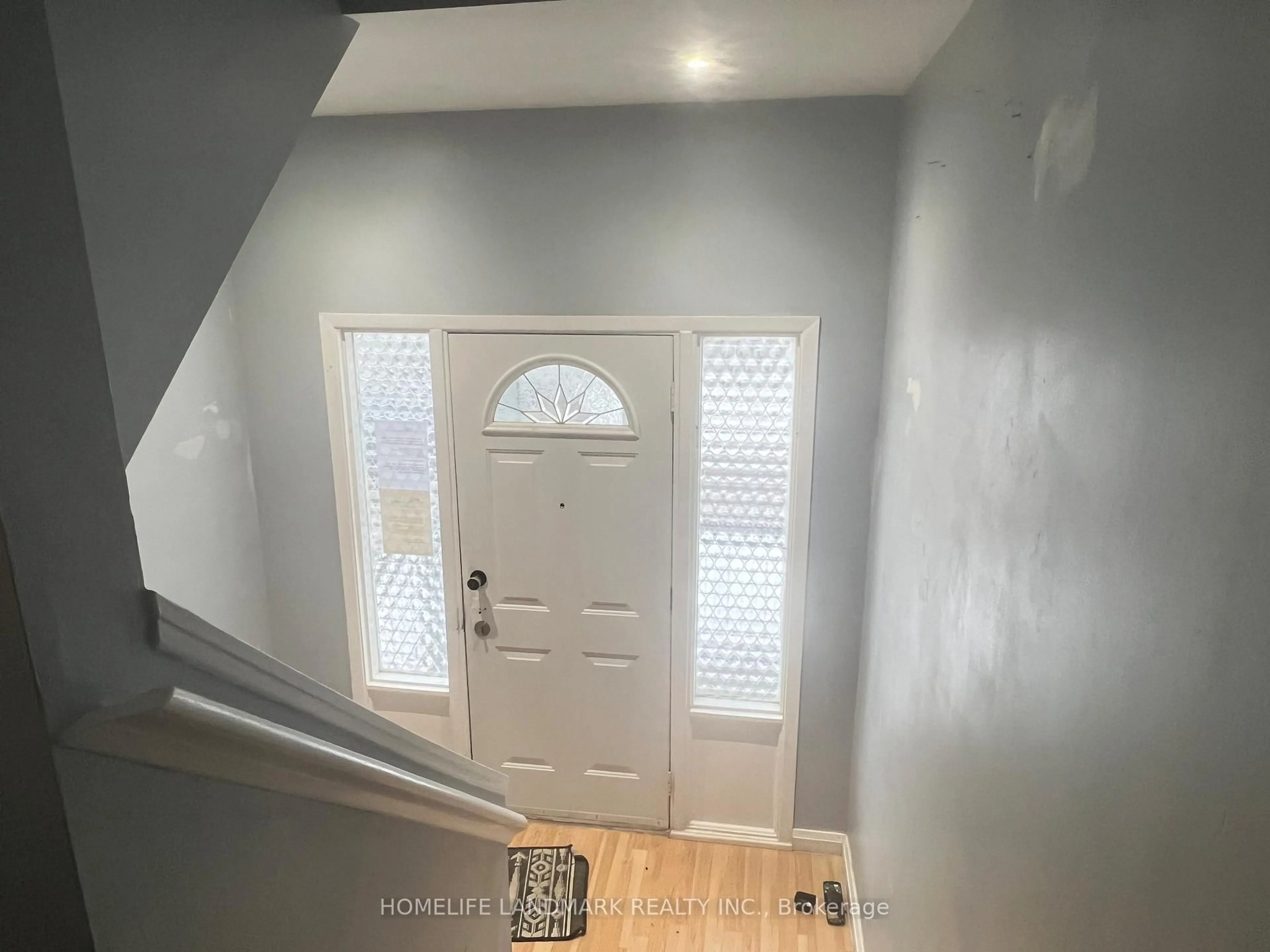Indoor entryway for 43 Courville Coachway Way #70, Toronto Ontario M2J 3V6