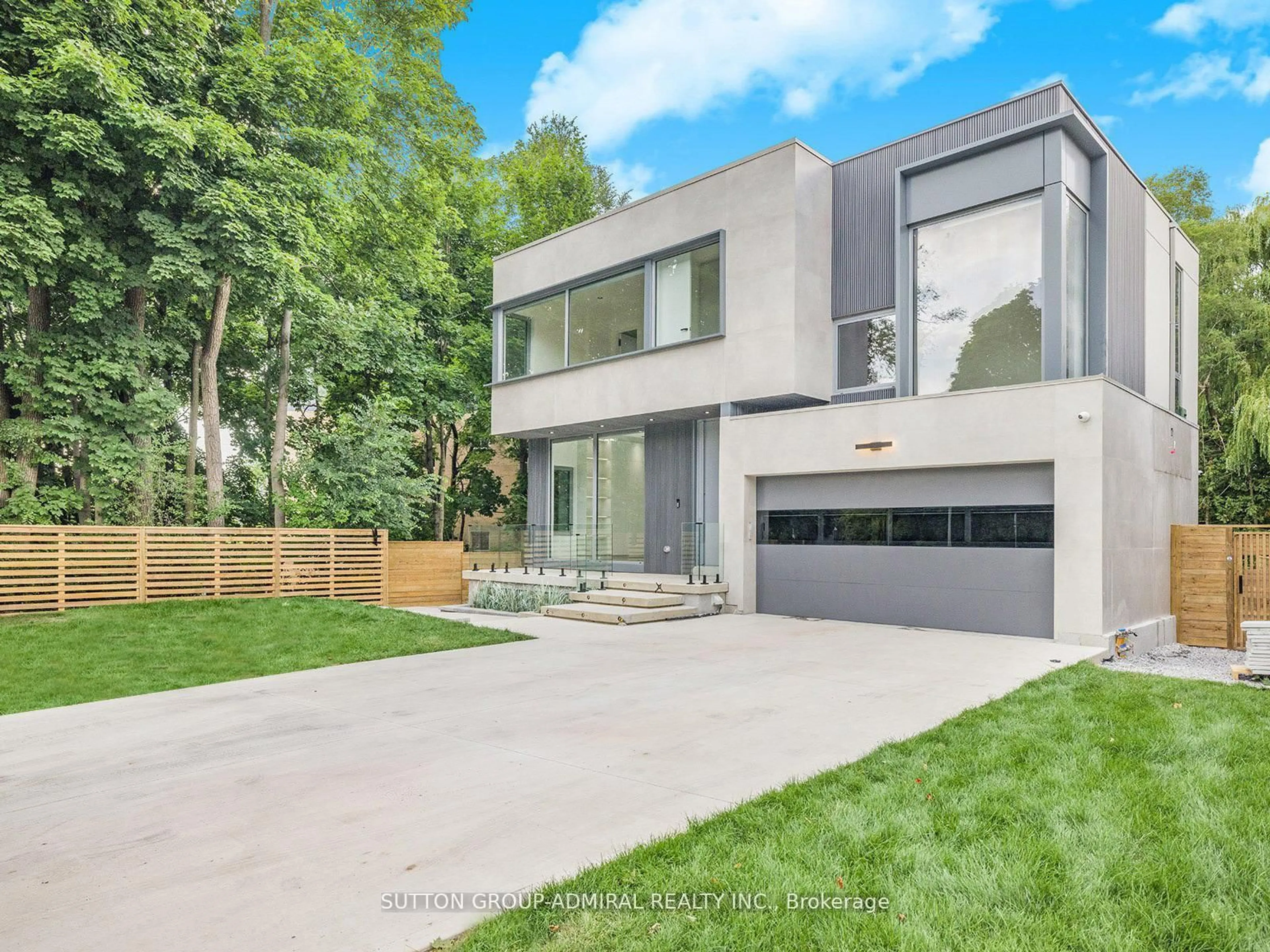 Home with brick exterior material, street for 157 Old Forest Hill Rd, Toronto Ontario M5N 2N7