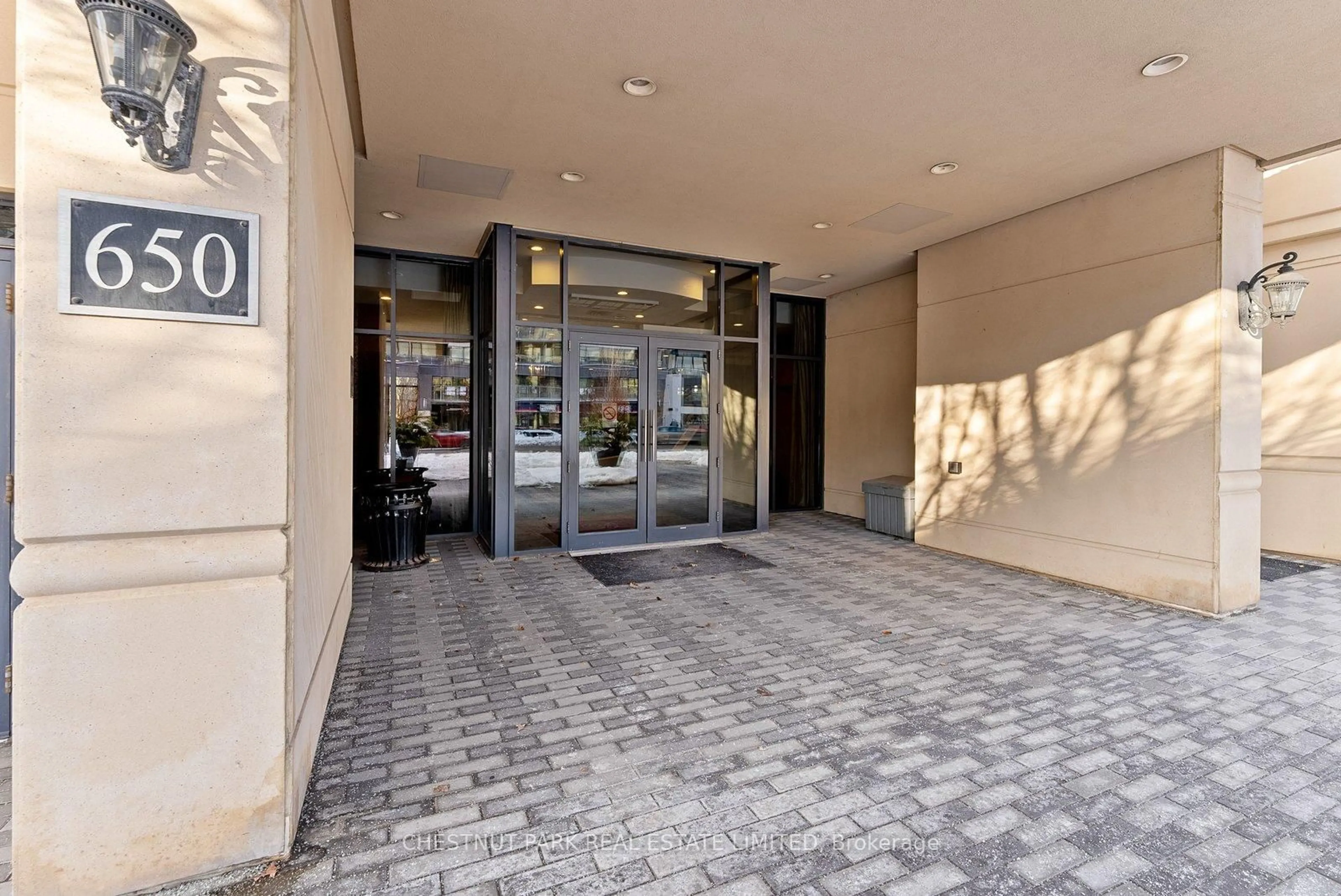 Unknown for 650 Sheppard Ave #414, Toronto Ontario M2K 1B7