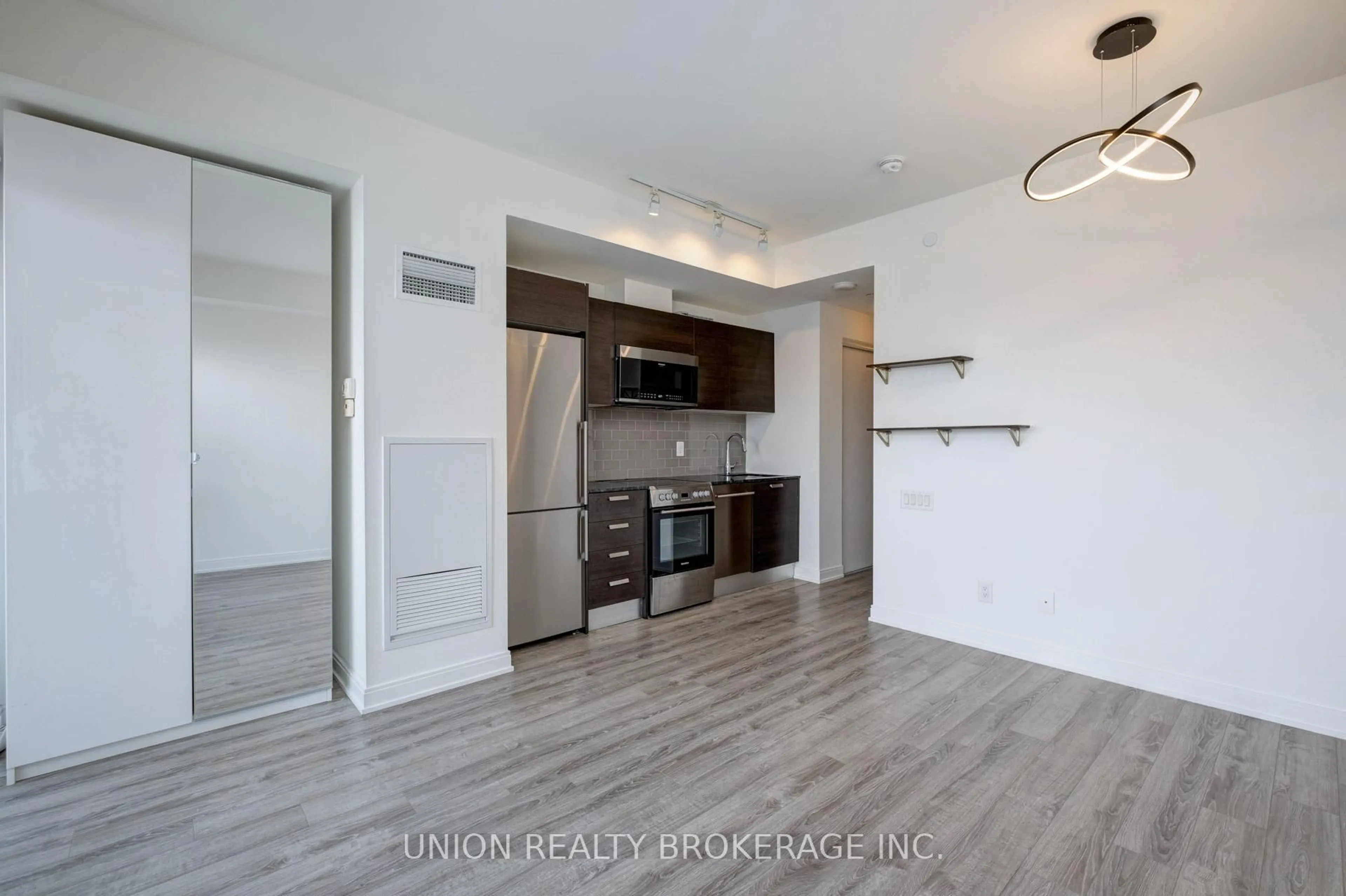 A pic of a room for 42 Charles St #3907, Toronto Ontario M4Y 1T4