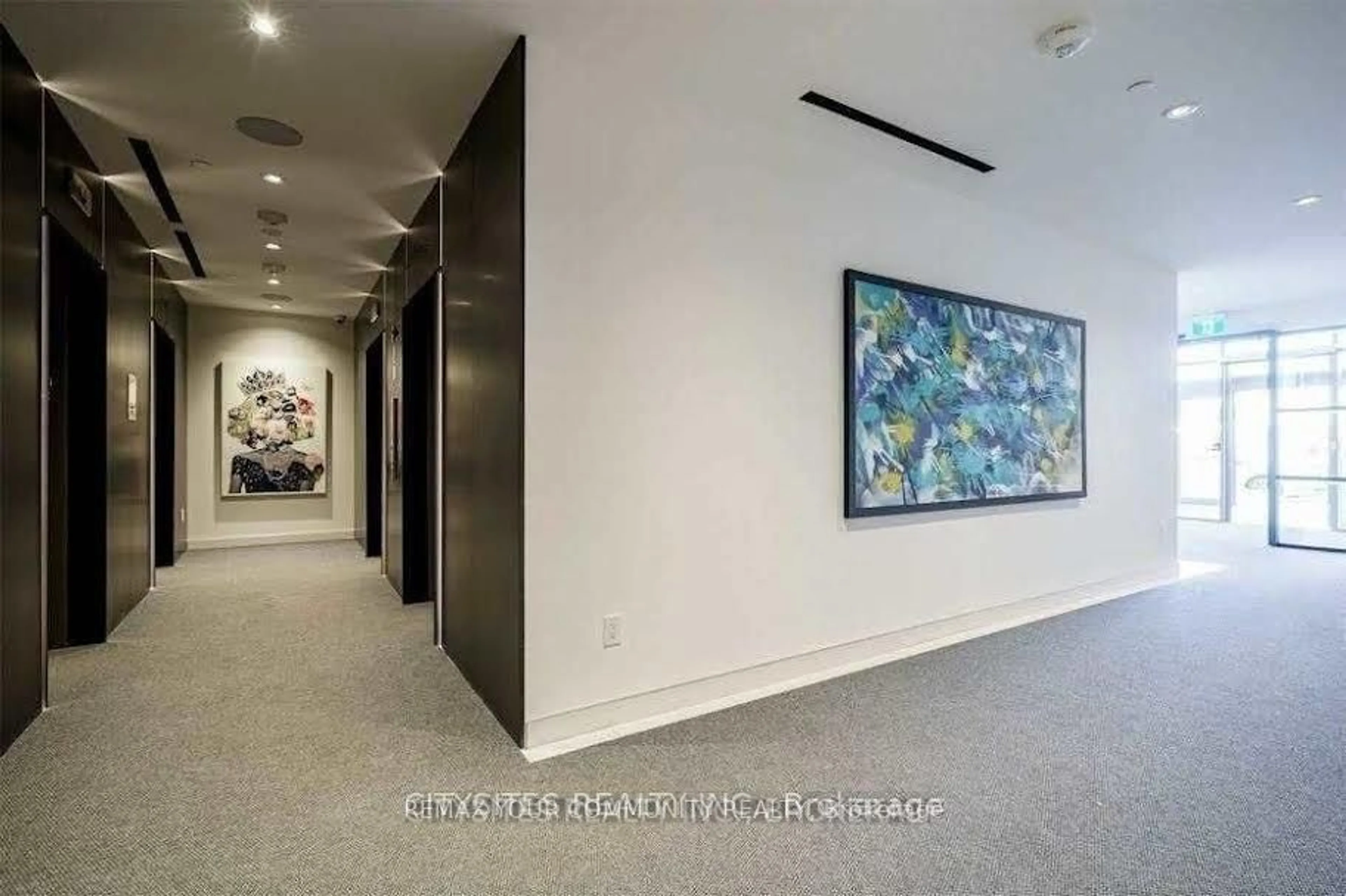 Indoor foyer for 20 Richardson St #2610, Toronto Ontario M5A 0S6