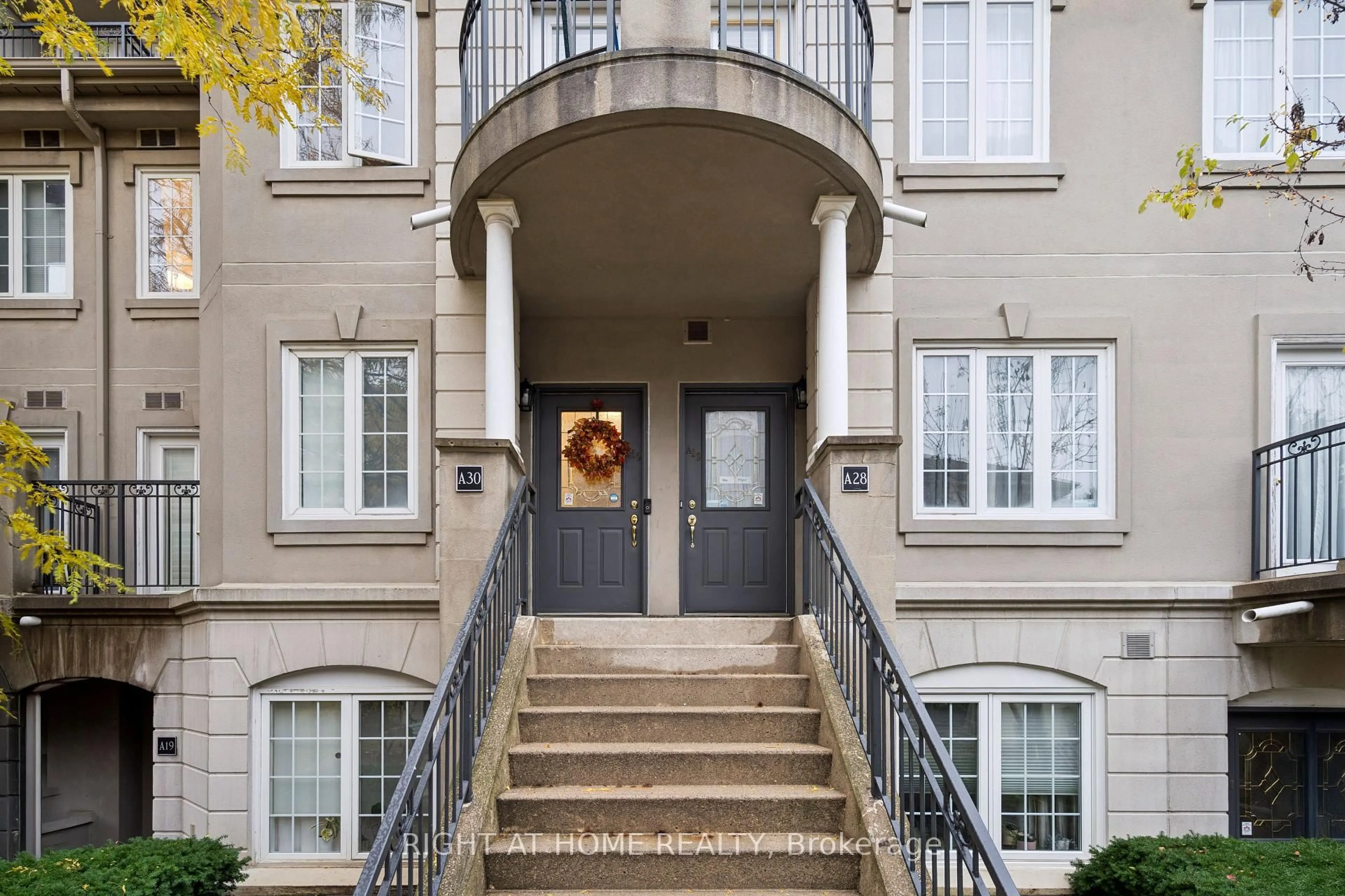 Indoor entryway for 108 Finch Ave #A30, Toronto Ontario M2N 6W6