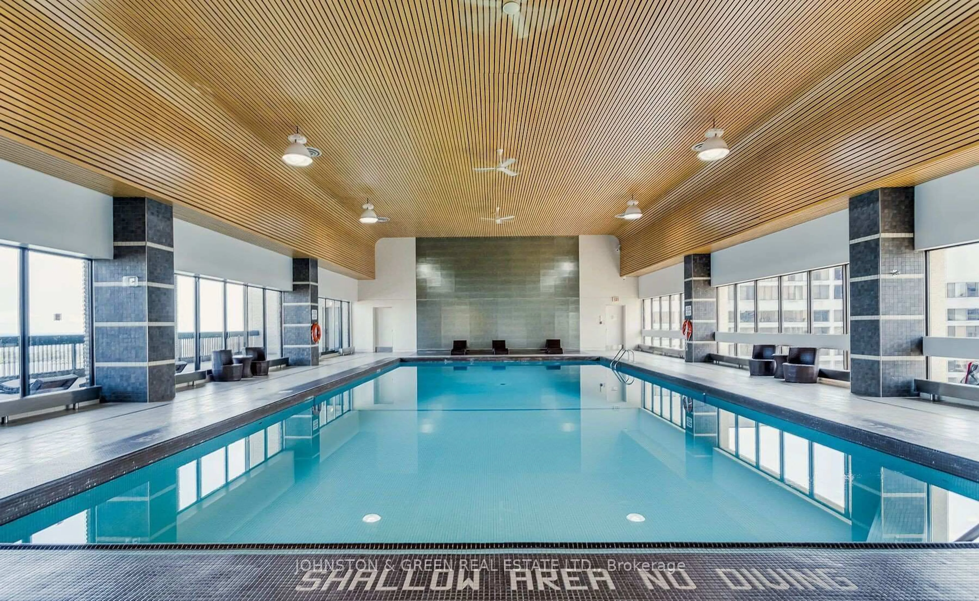 Pool for 33 Harbour Sq #501, Toronto Ontario M5J 2G2