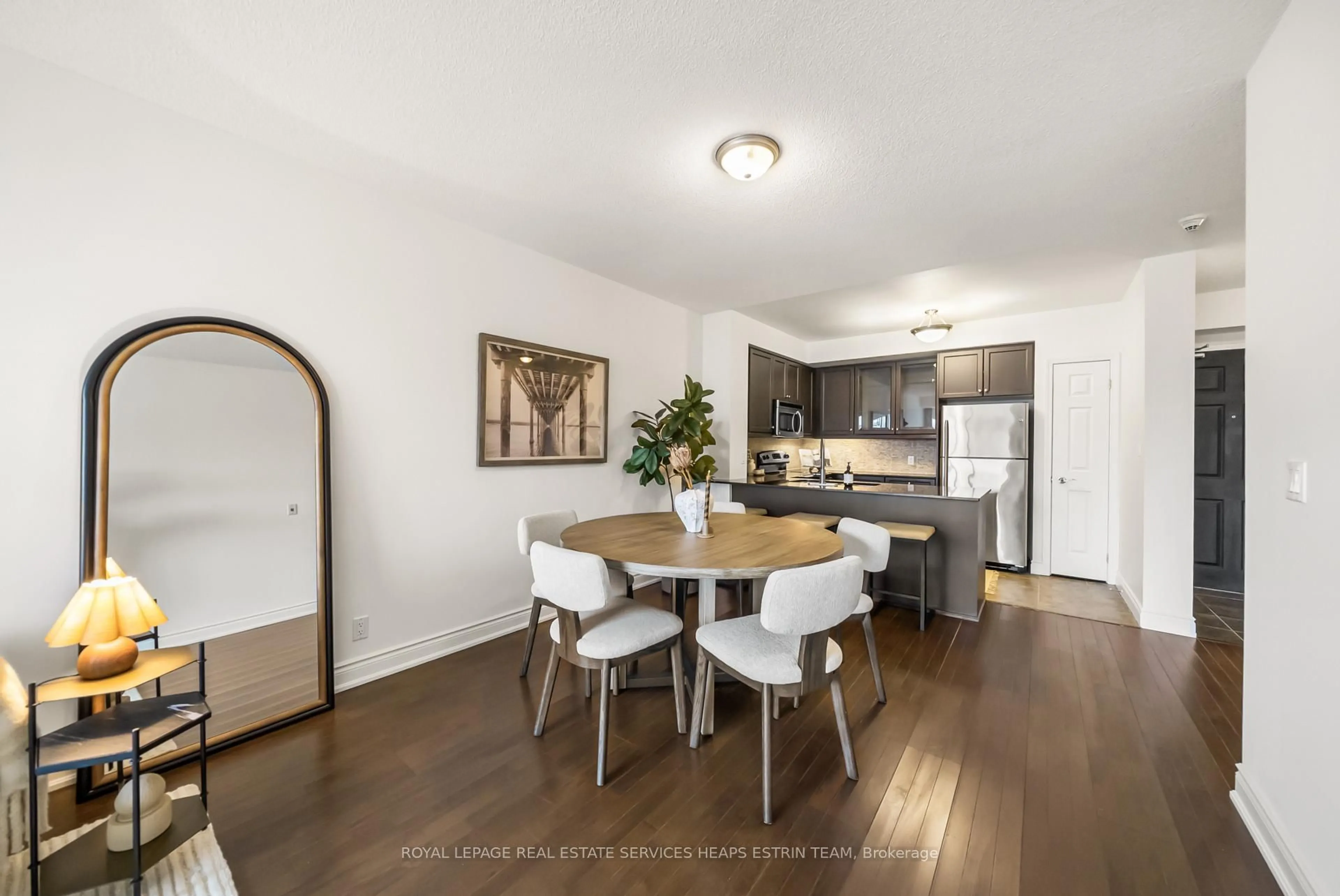 Open concept kitchen, wood/laminate floor for 650 Mount Pleasant Rd #308, Toronto Ontario M4S 2N5