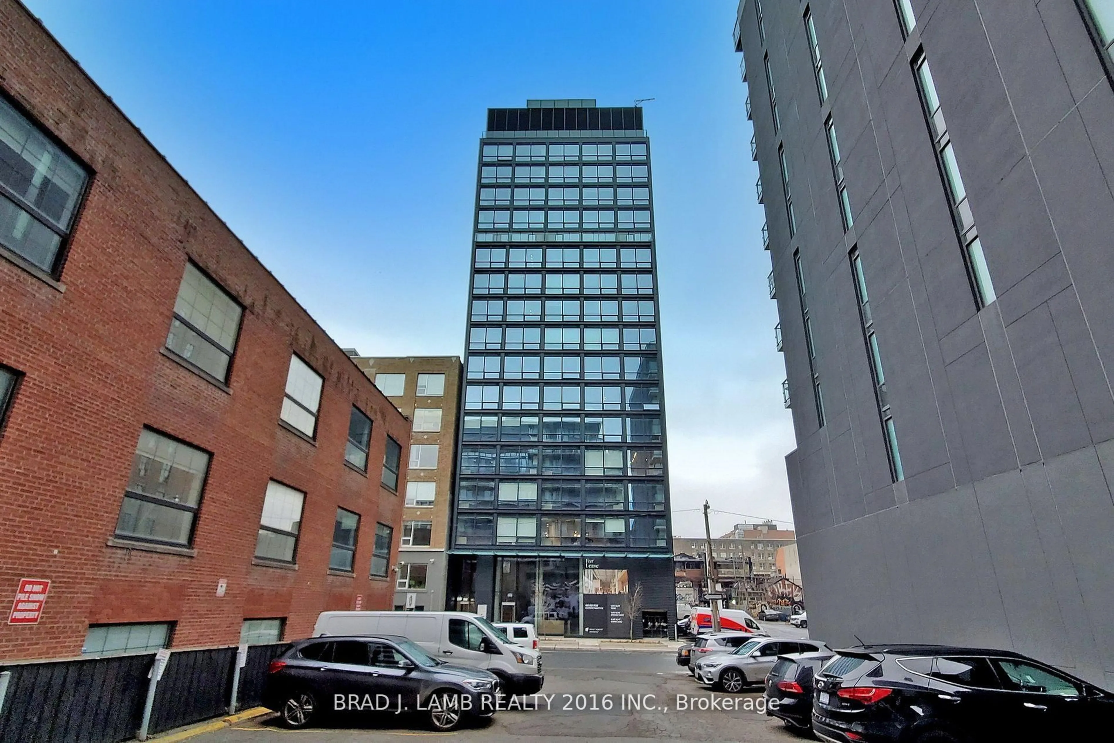 Indoor foyer for 458 Richmond St #1601, Toronto Ontario M5V 0S9