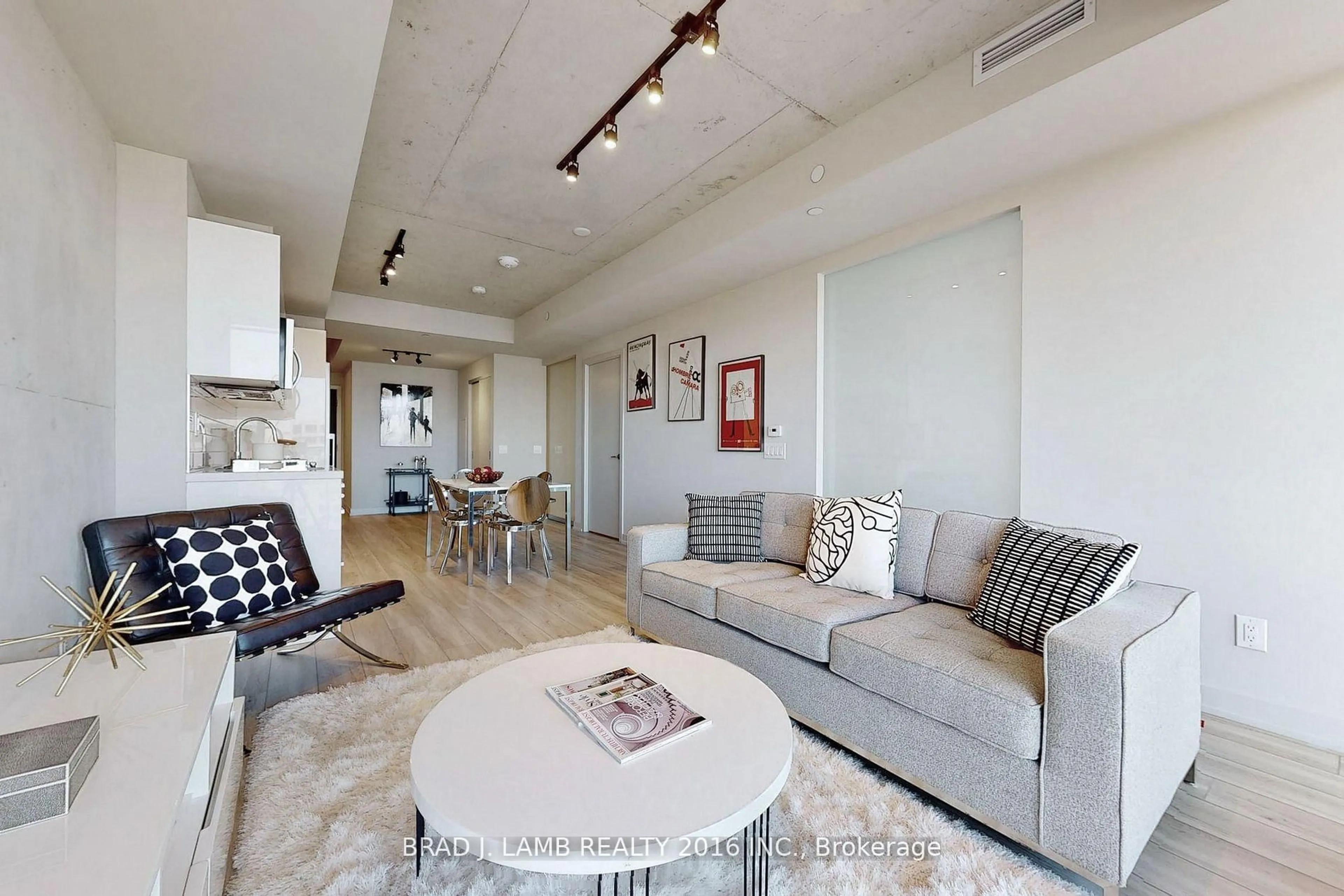 Living room with furniture, unknown for 458 Richmond St #1601, Toronto Ontario M5V 0S9