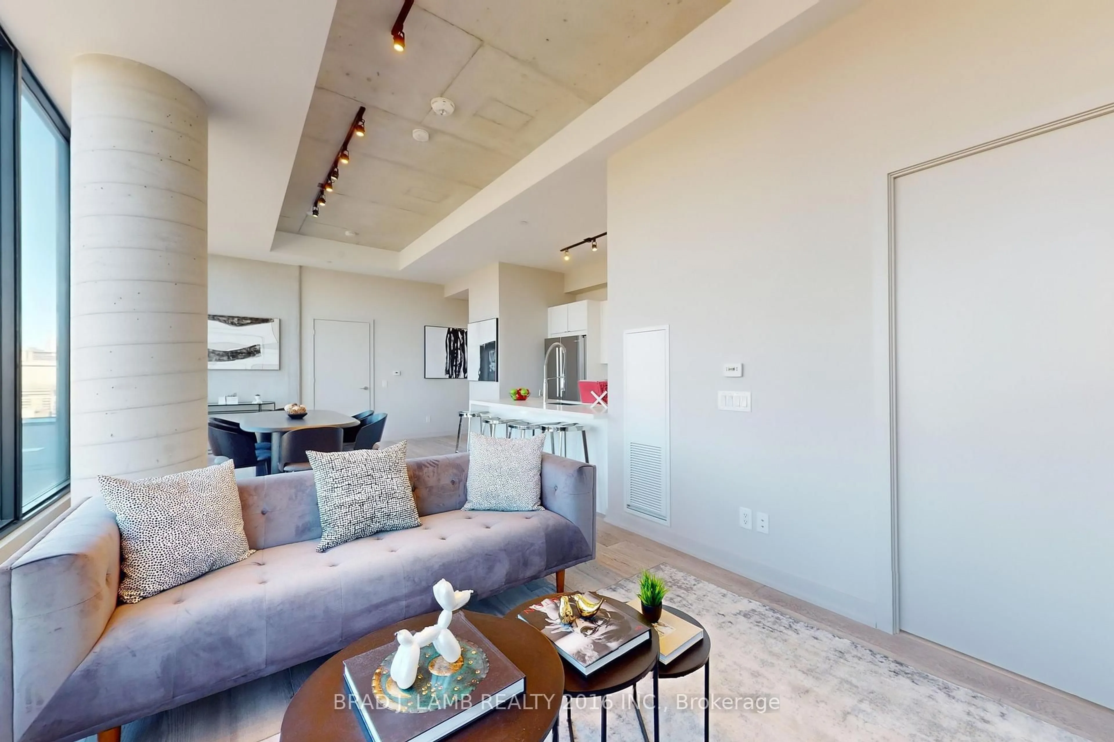 Living room with furniture, unknown for 458 Richmond St #1701, Toronto Ontario M5V 0S9