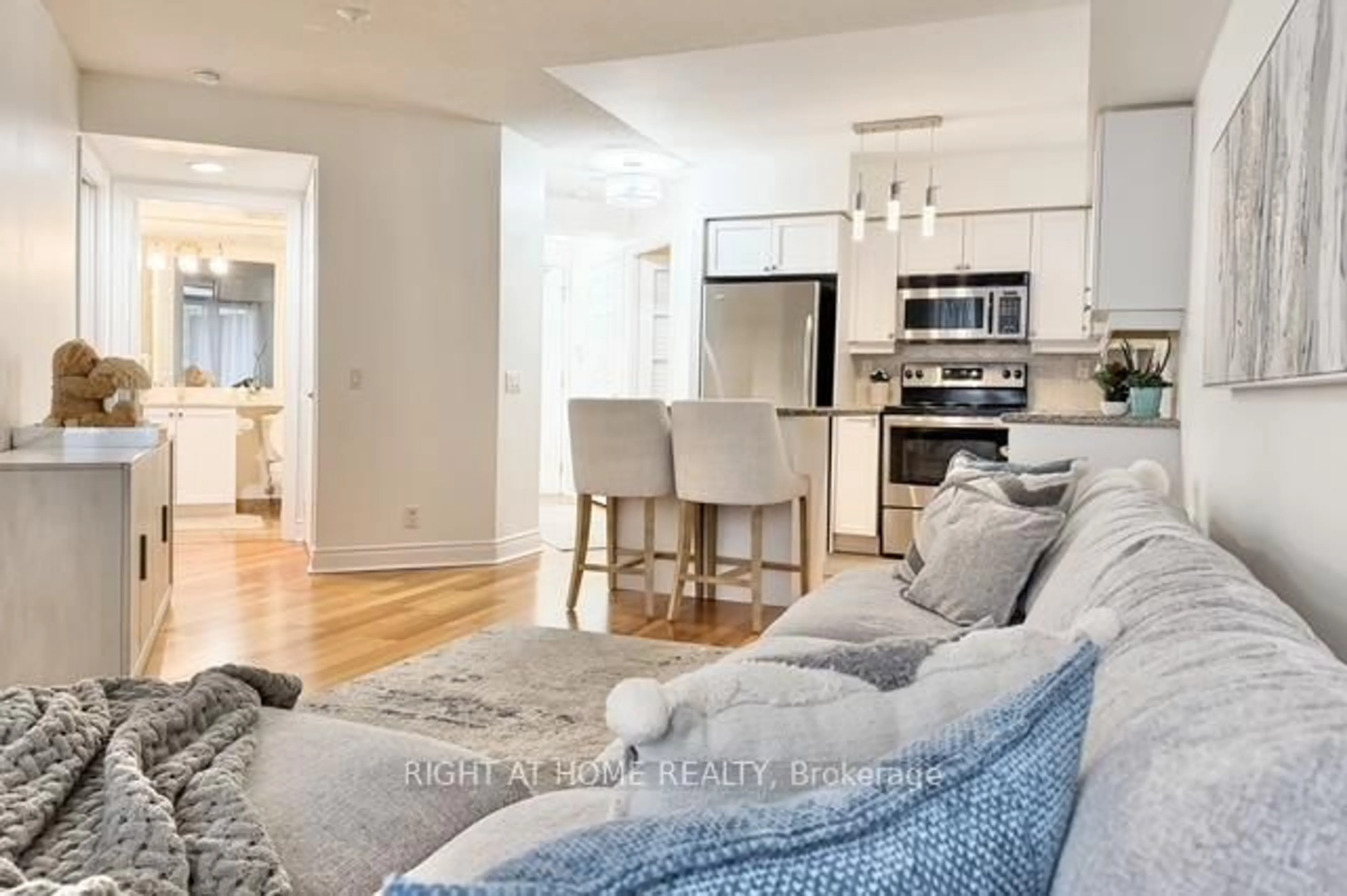 Open concept kitchen, unknown for 78 Harrison Garden Blvd #701, Toronto Ontario M2N 7E2