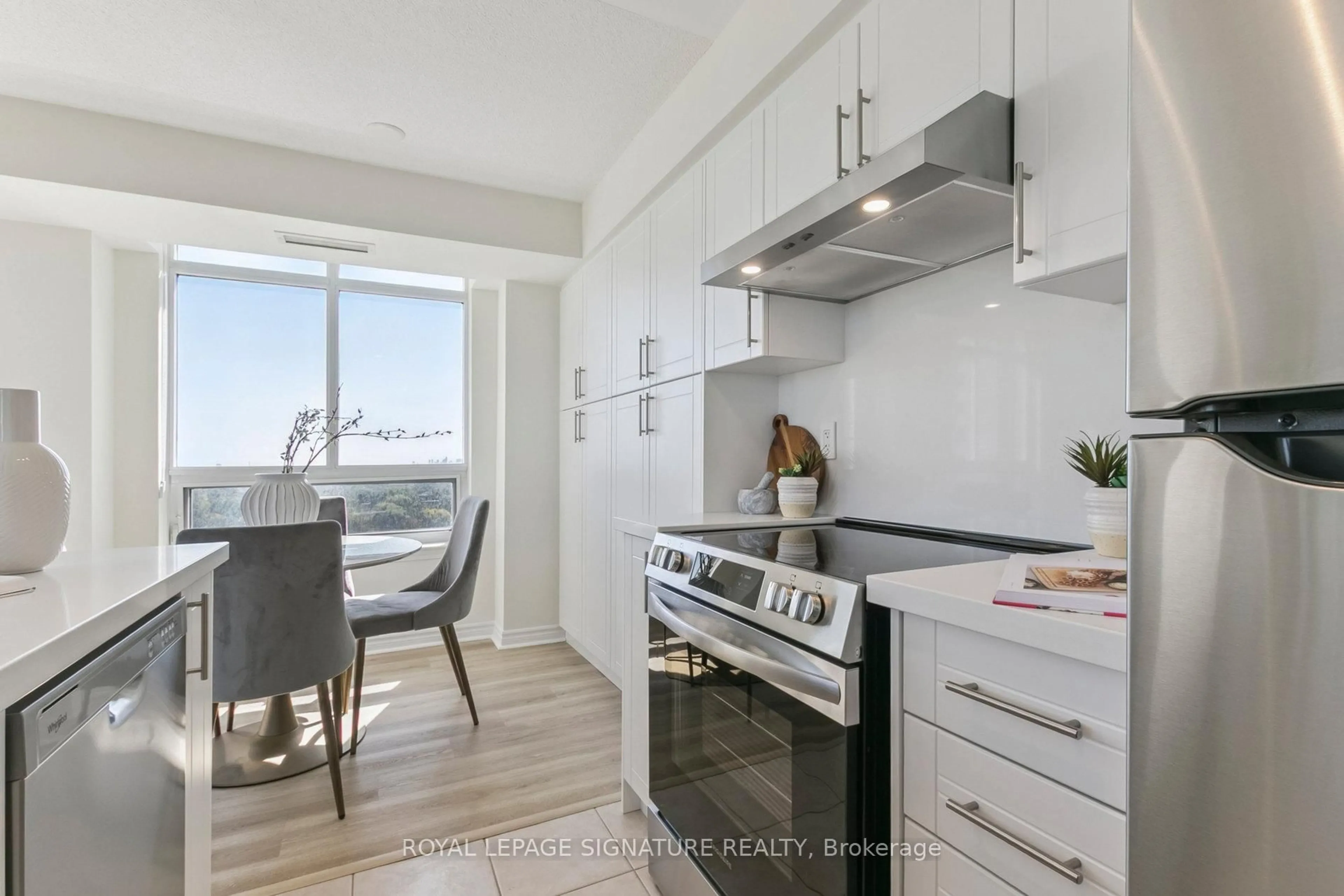 Open concept kitchen, unknown for 18 Kenaston Gdns #1307, Toronto Ontario M2K 3C7