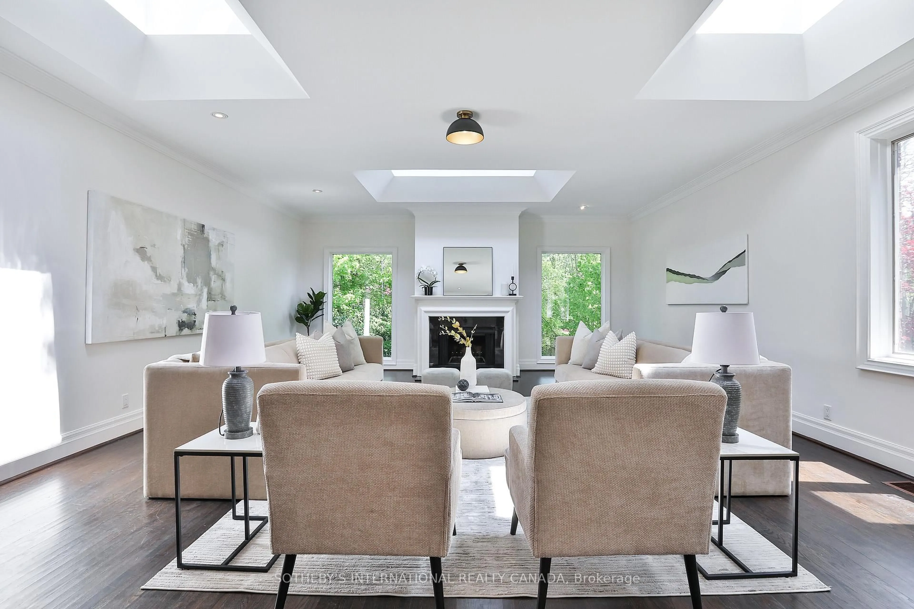 Living room with furniture, unknown for 91 Glen Rd, Toronto Ontario M4W 2V5