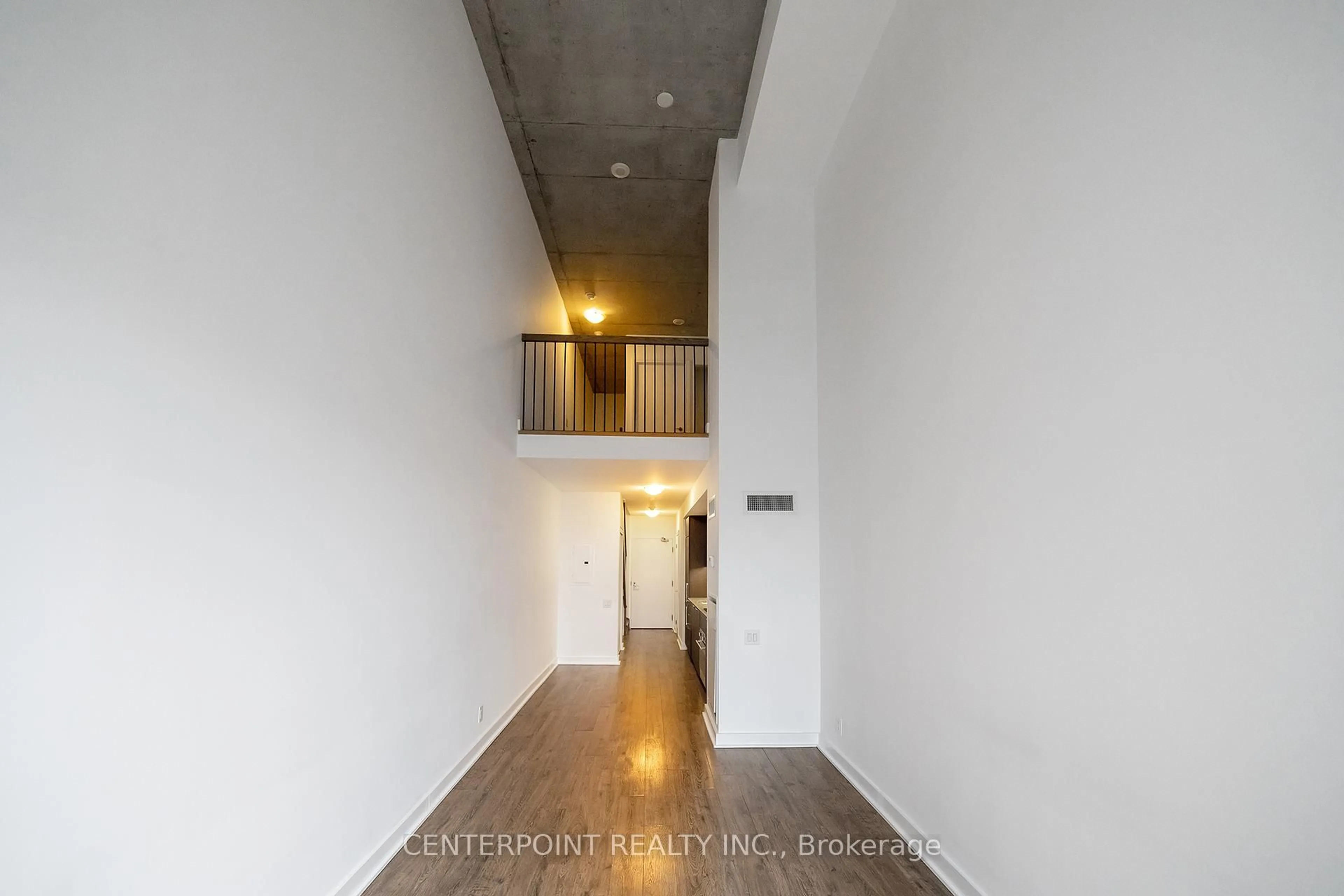 Indoor foyer for 5 Hanna Ave #448, Toronto Ontario M6K 0B3