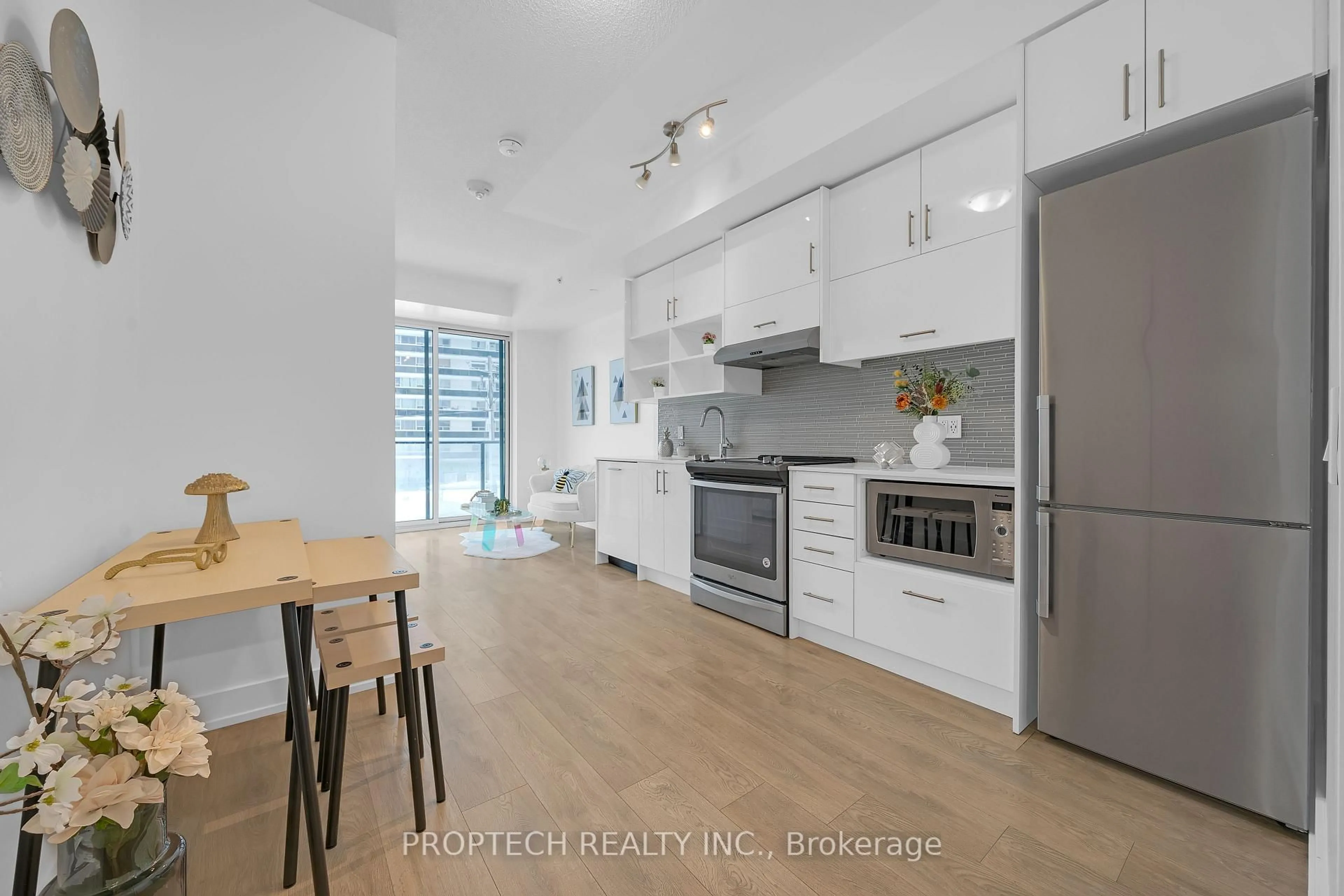 Unknown for 128 Fairview Mall Dr #207, Toronto Ontario M2J 0E8