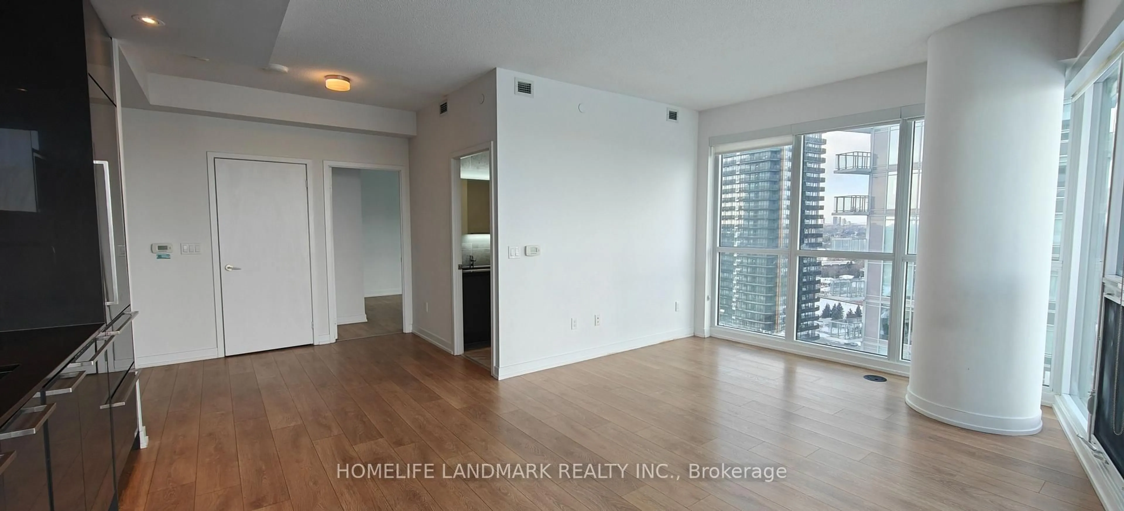 A pic of a room for 117 Mcmahon Dr #2209, Toronto Ontario M2K 2X9