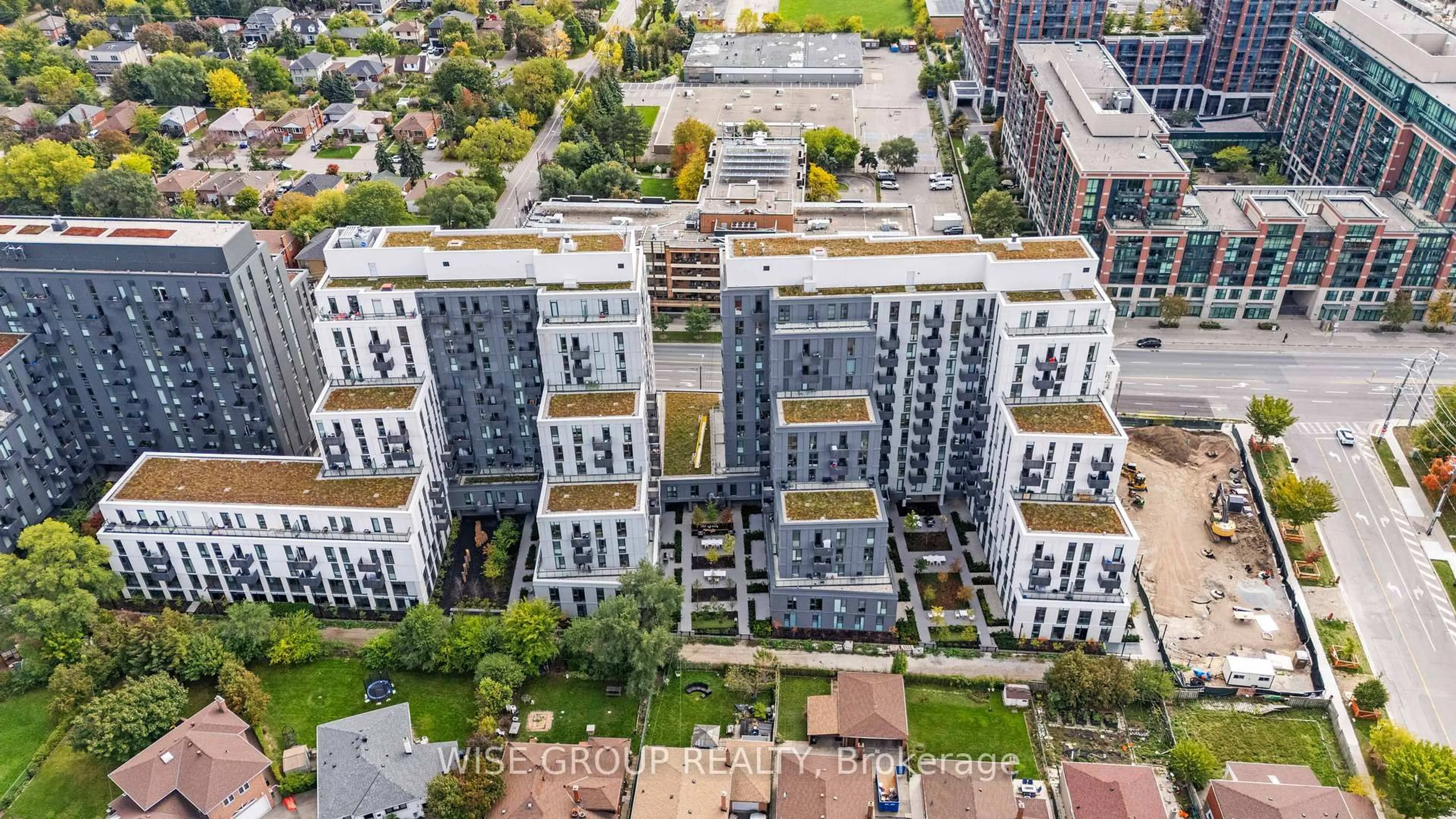 A pic from outside/outdoor area/front of a property/back of a property/a pic from drone, city buildings view from balcony for 500 Wilson Ave #1116, Toronto Ontario M3H 0E5