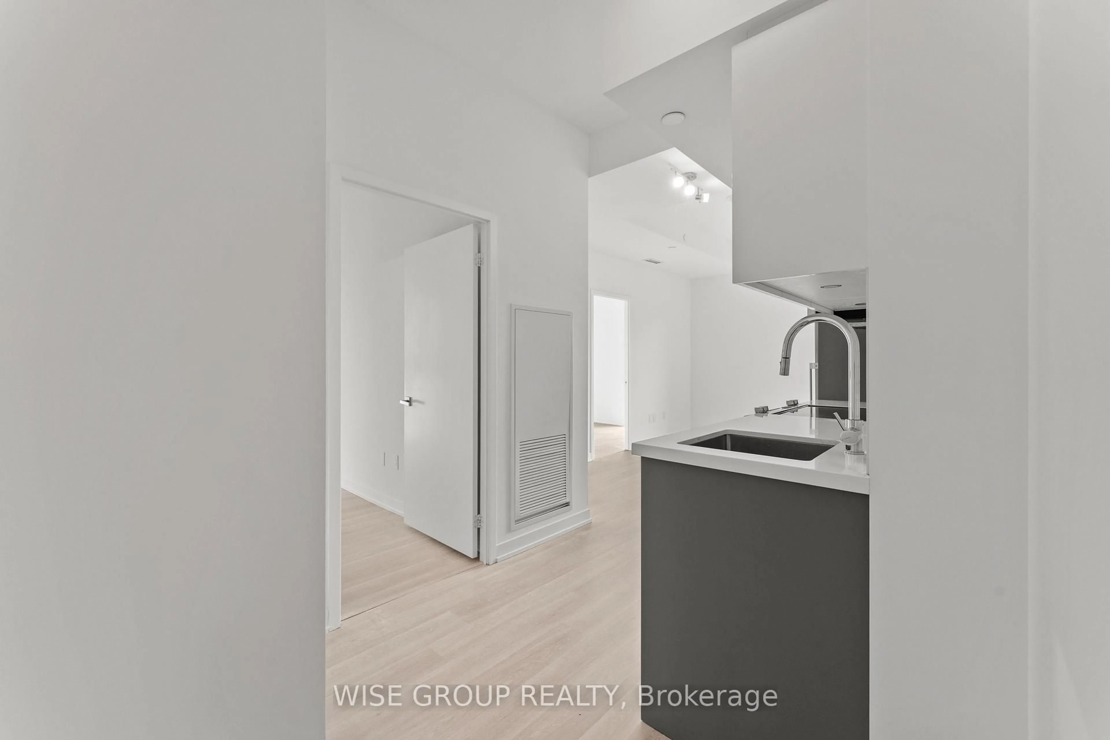 Unknown for 500 Wilson Ave #1116, Toronto Ontario M3H 0E5