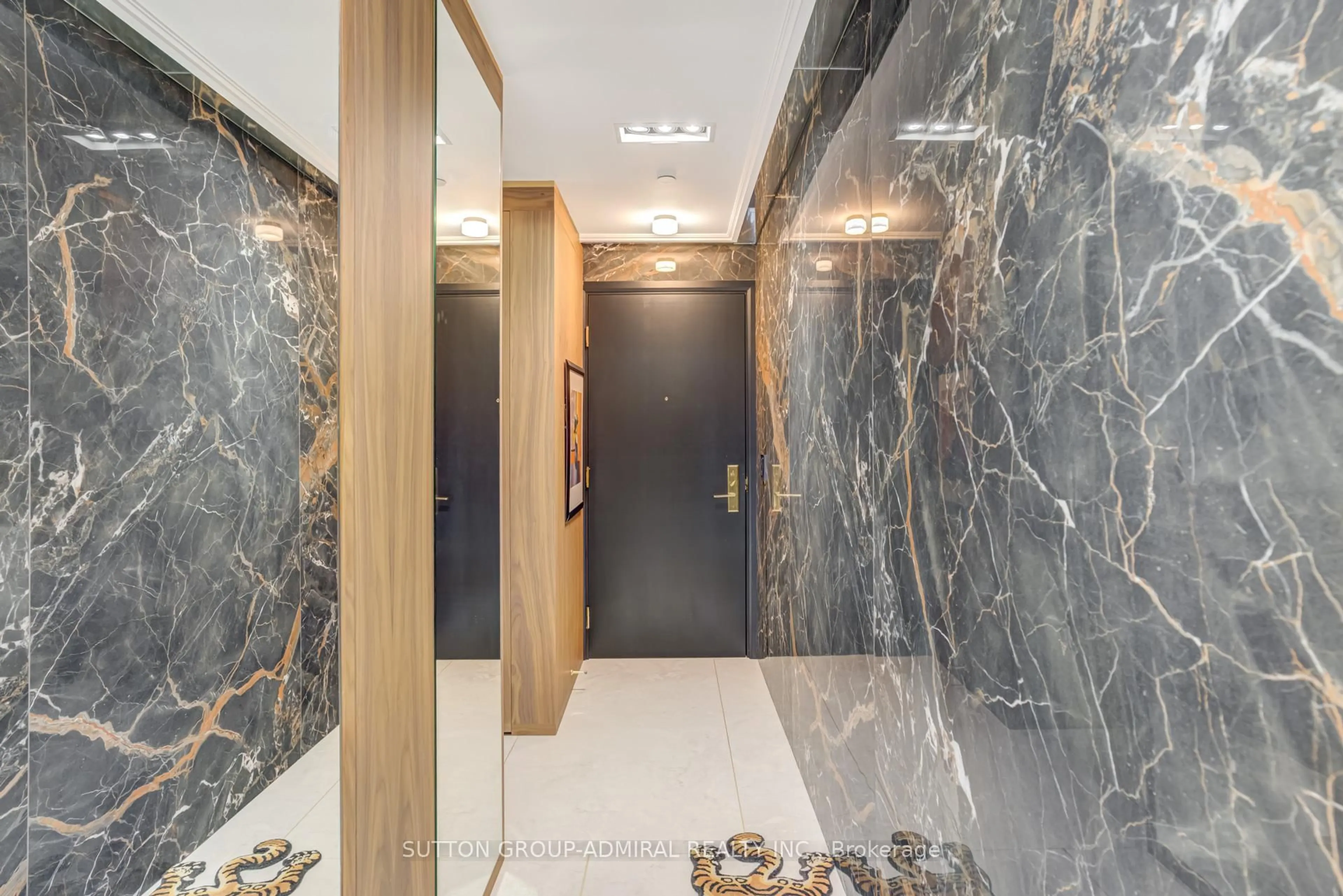 Unknown for 88 Cumberland St #505, Toronto Ontario M5R 0C8