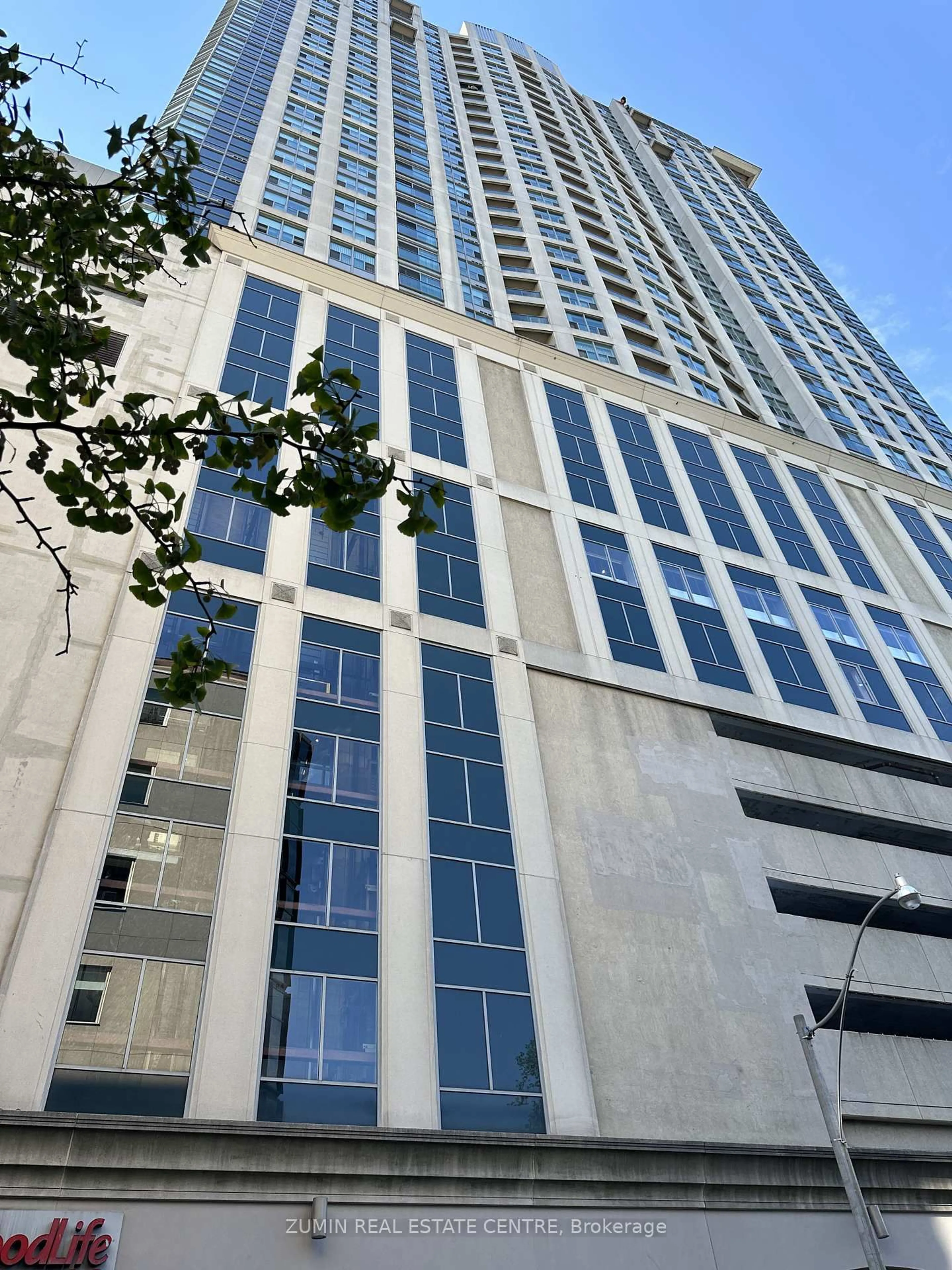 Unknown for 8 Park Rd #2116, Toronto Ontario M4W 3S5