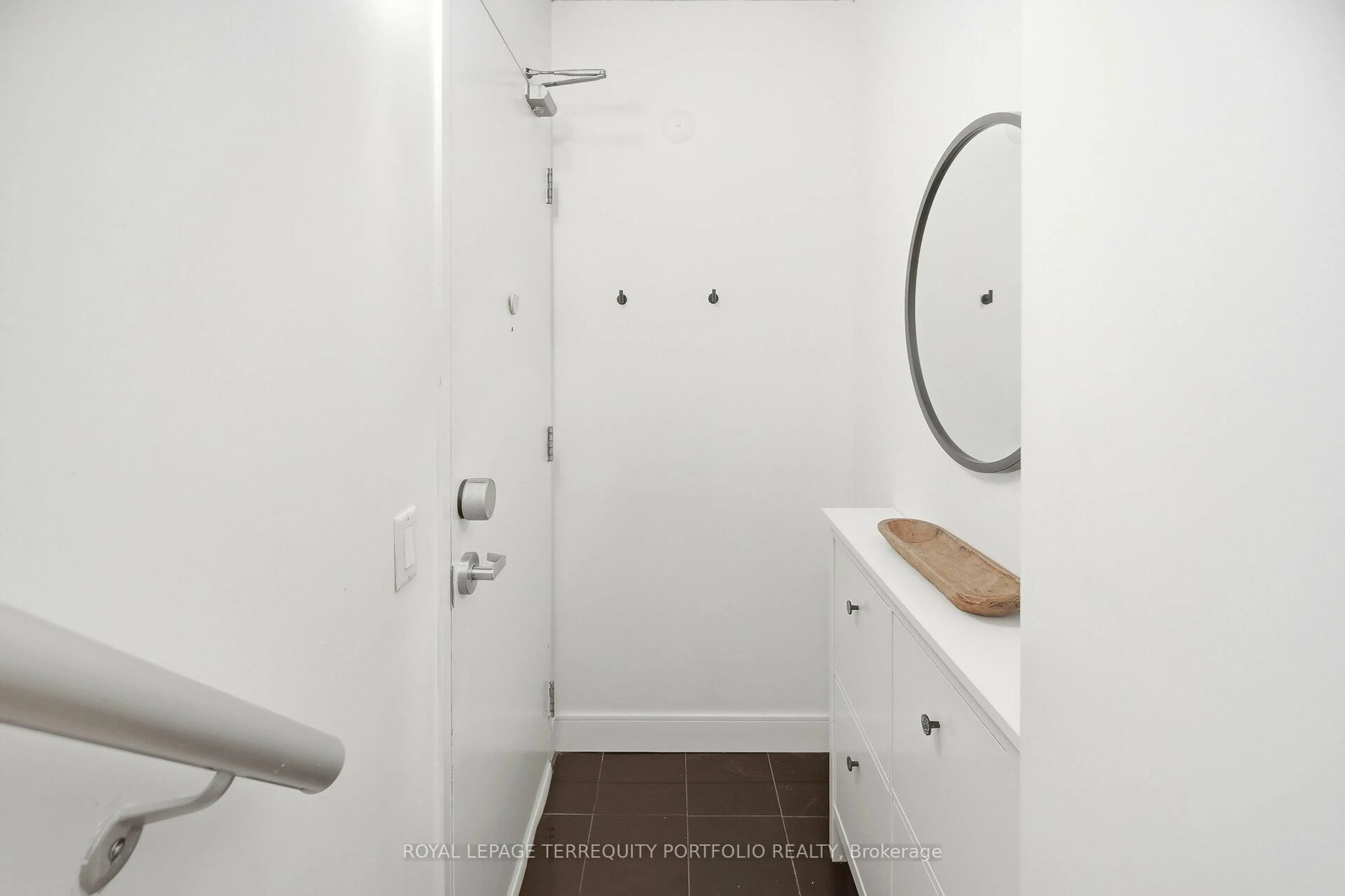 Standard bathroom, unknown for 333 Adelaide St #1013, Toronto Ontario M5A 4T4
