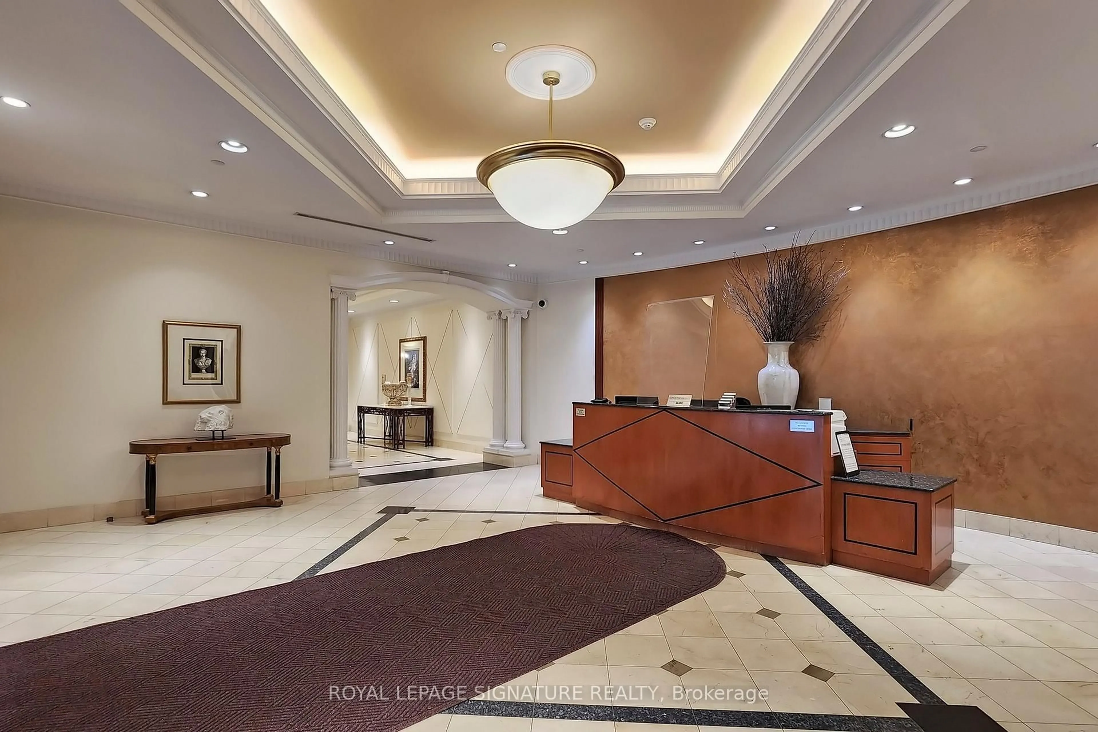 Lobby for 980 Yonge St #209, Toronto Ontario M4W 3V8