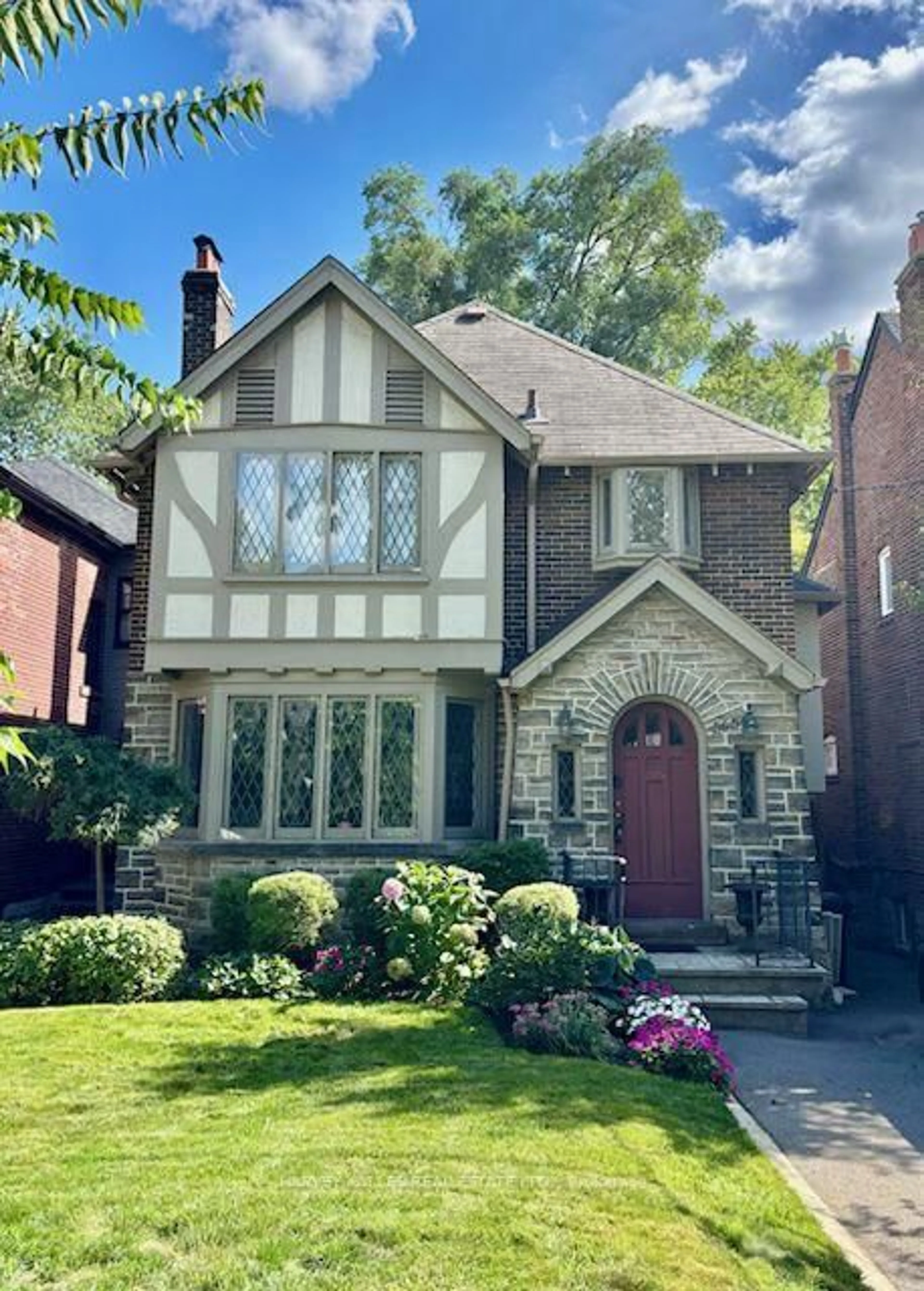 Home with brick exterior material, street for 565 Briar Hill Ave, Toronto Ontario M5N 1N1