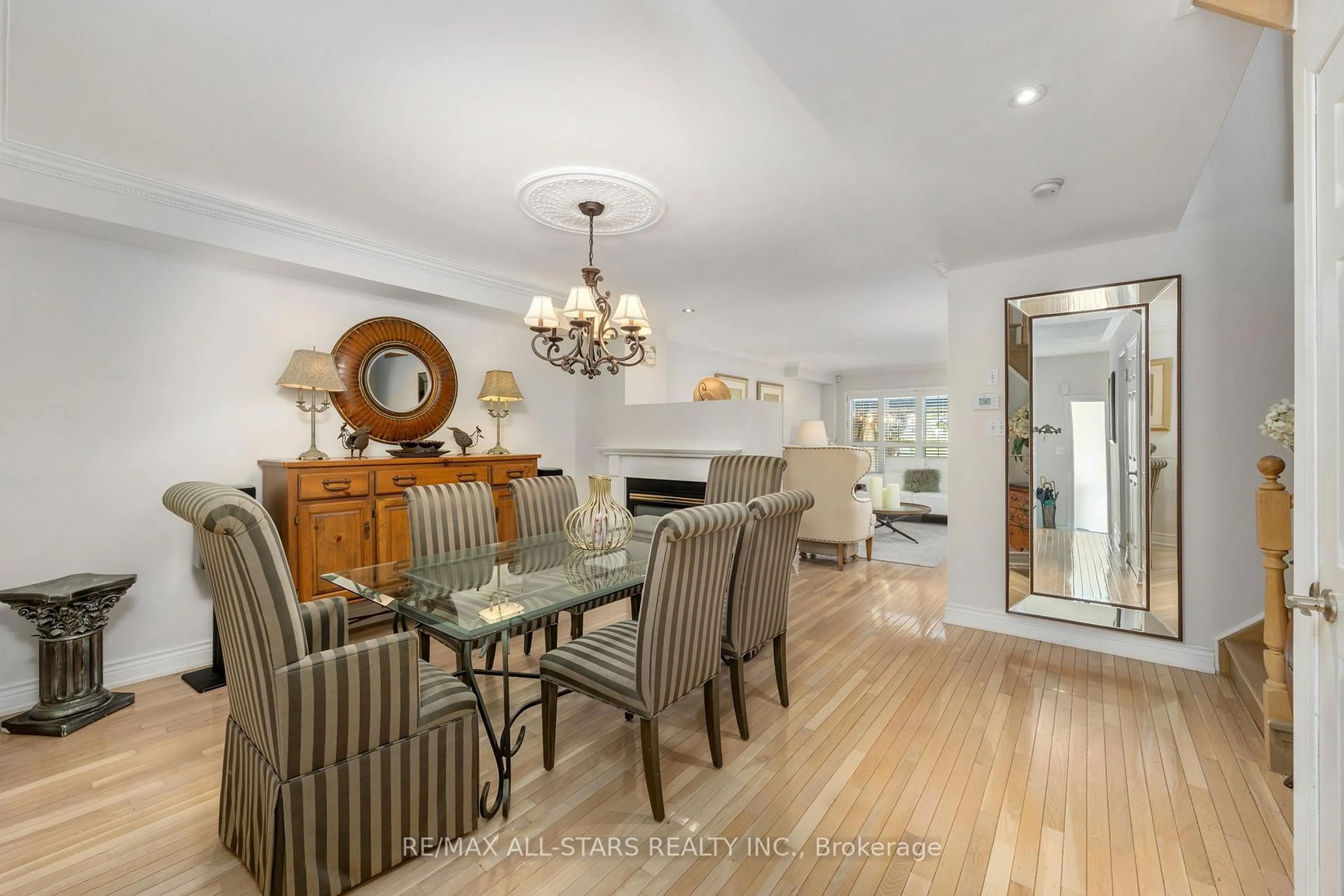 Dining room, wood/laminate floor for 10 Sufi Cres, Toronto Ontario M4A 2X3