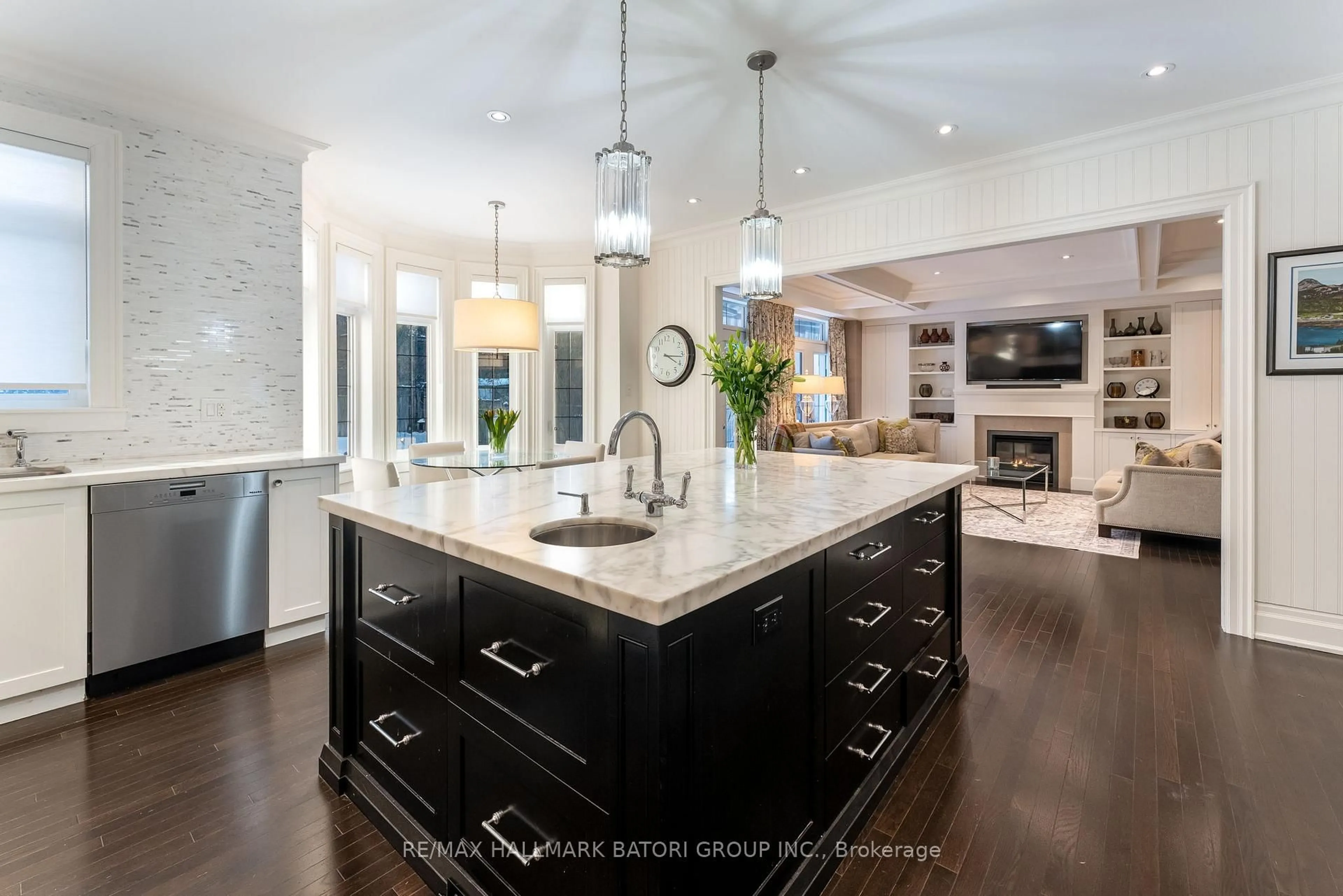 Open concept kitchen, ceramic/tile floor for 543 St Clements Ave, Toronto Ontario M5N 1M3