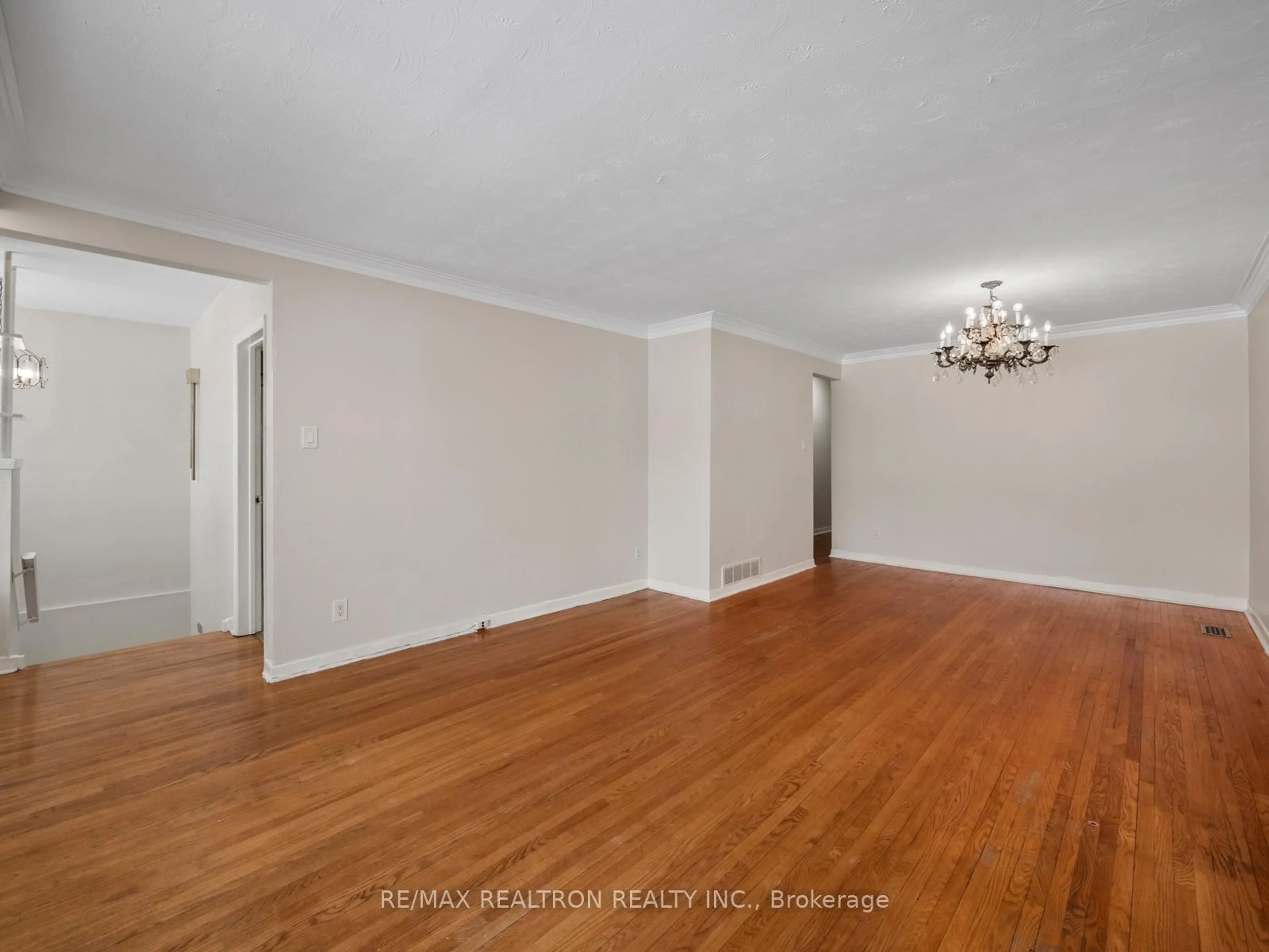 A pic of a room for 337 Wilmington Ave, Toronto Ontario M3H 5K9