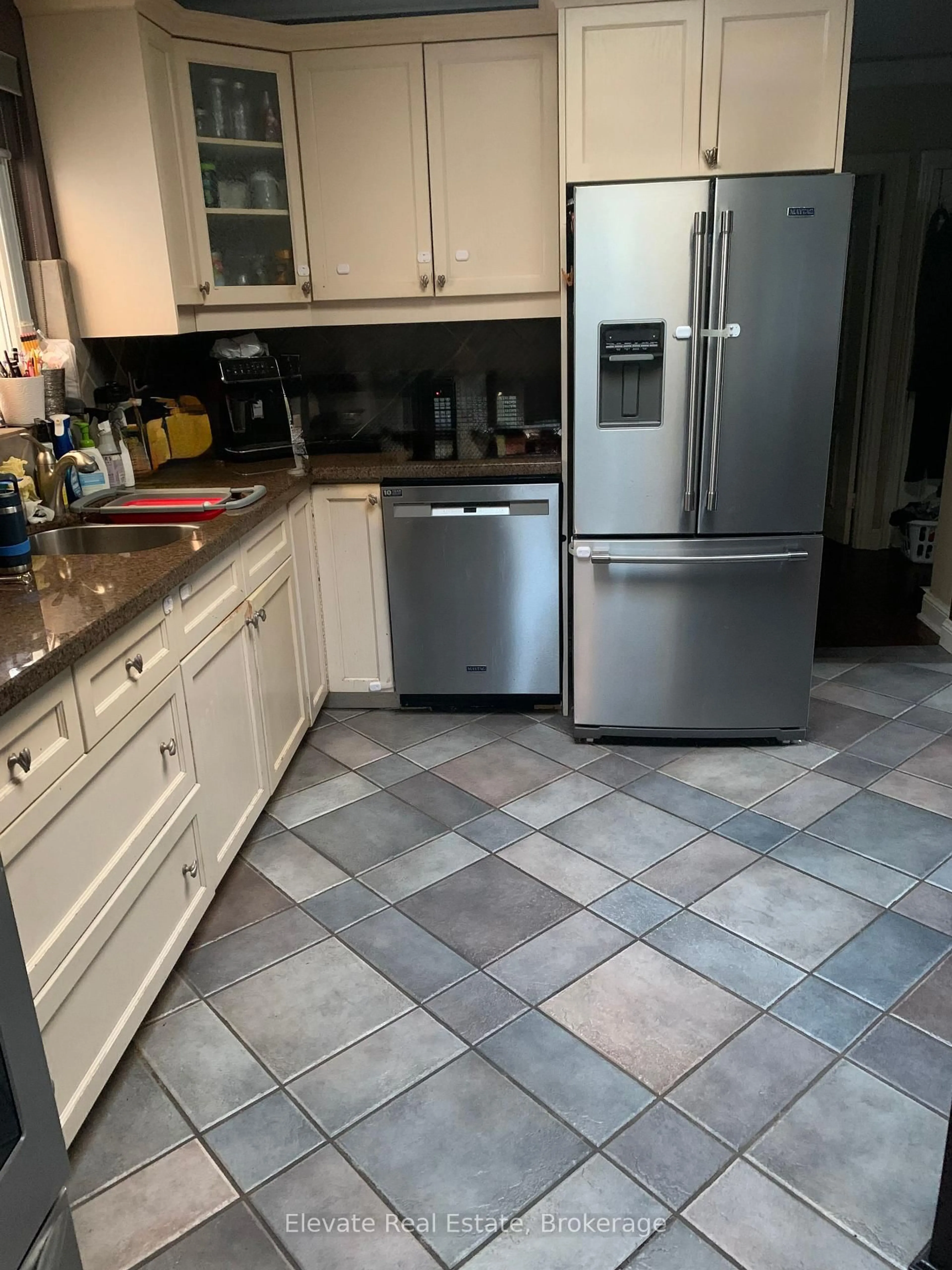 Unknown for 25 Burncrest Dr, Toronto Ontario M5M 2Z2