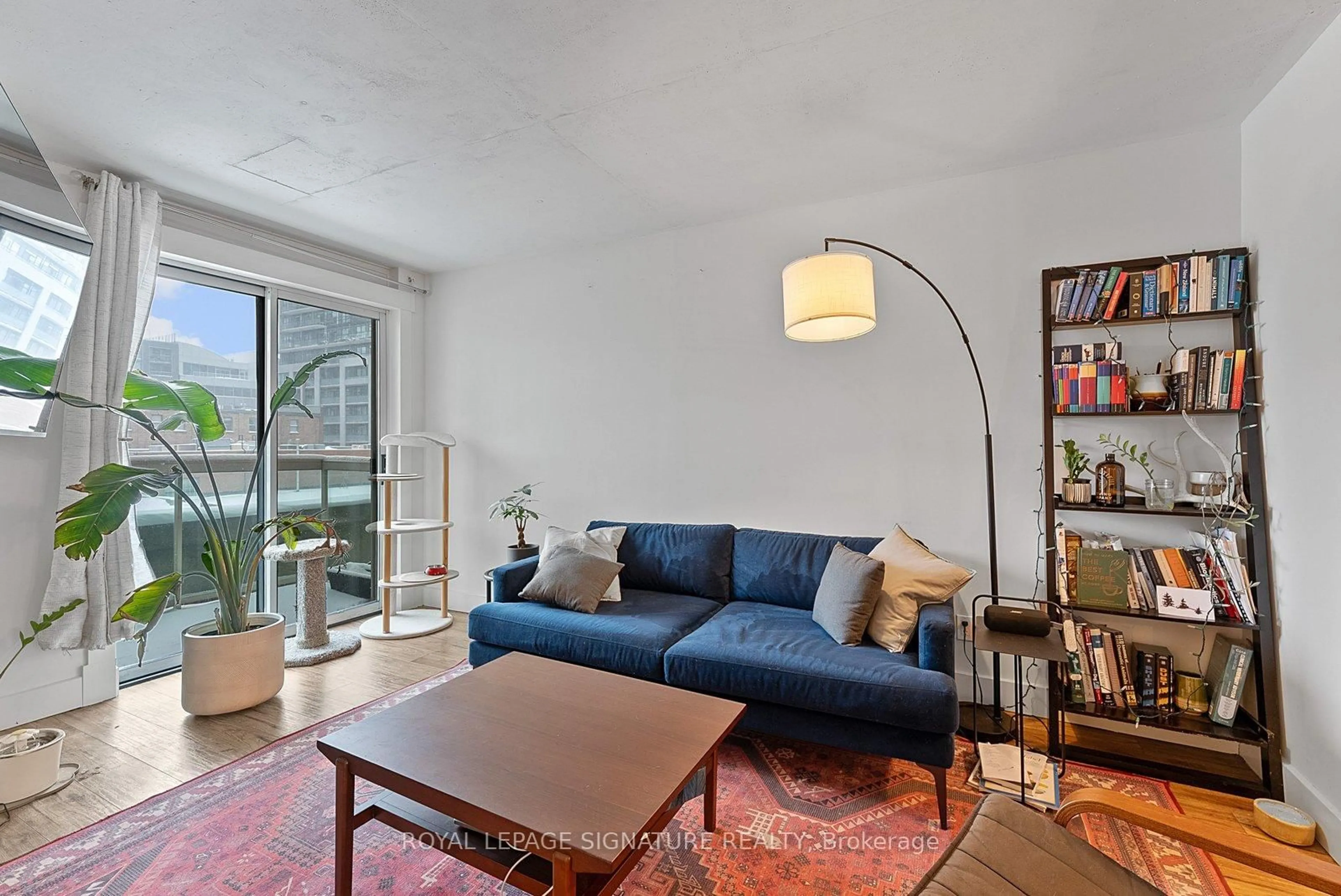 Living room with furniture, unknown for 323 Richmond St #316, Toronto Ontario M5A 4R3