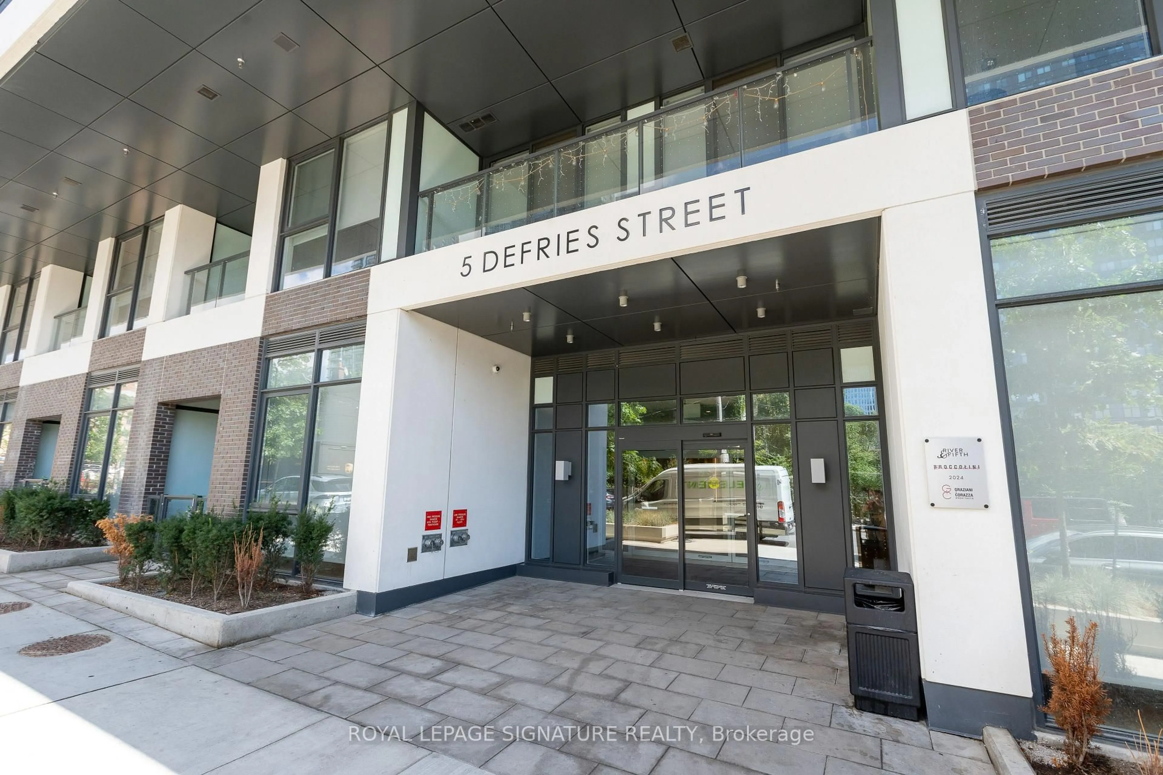 Unknown for 5 Defries St #1804, Toronto Ontario M5A 0W7