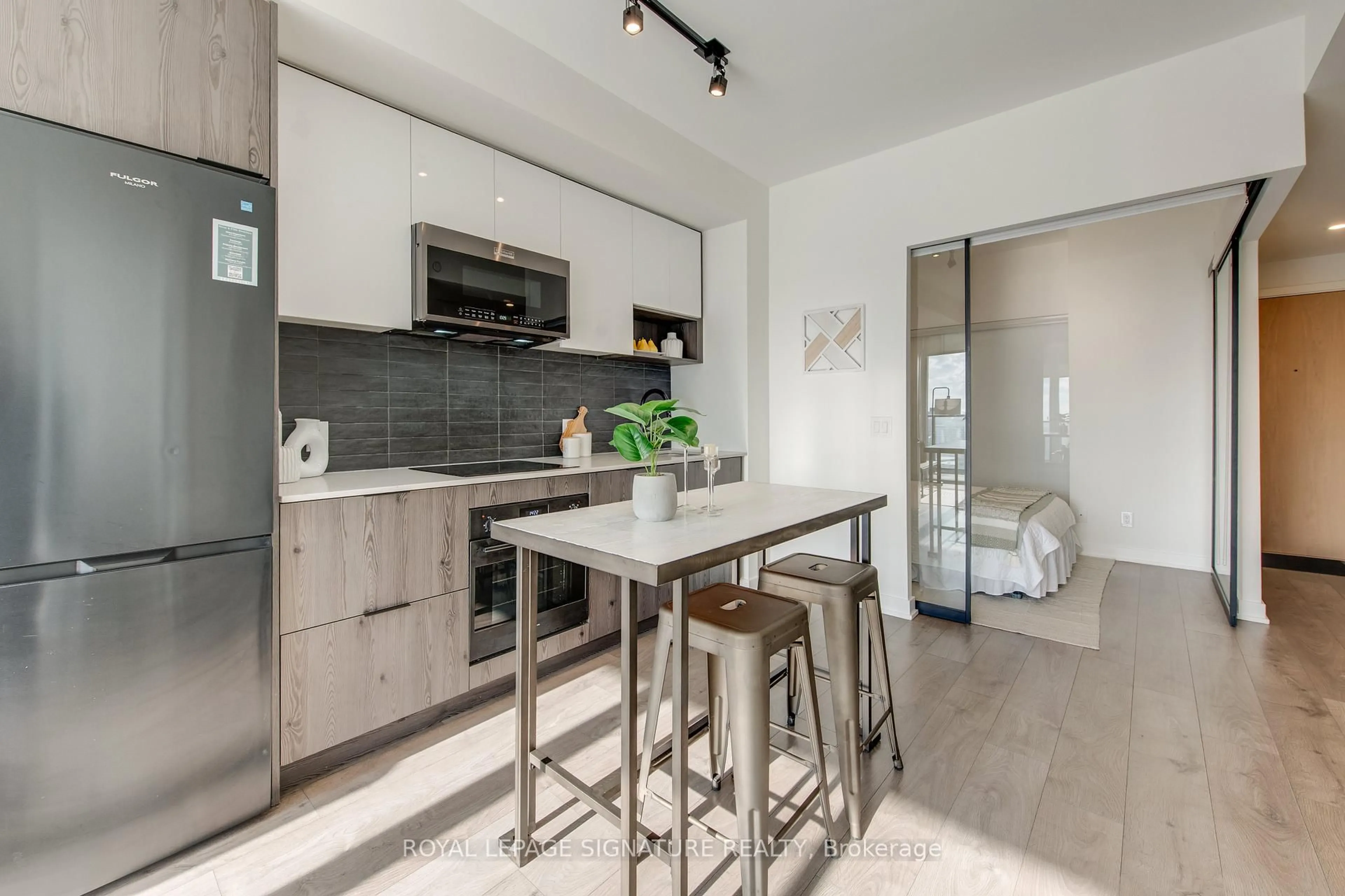 Open concept kitchen, unknown for 5 Defries St #1804, Toronto Ontario M5A 0W7