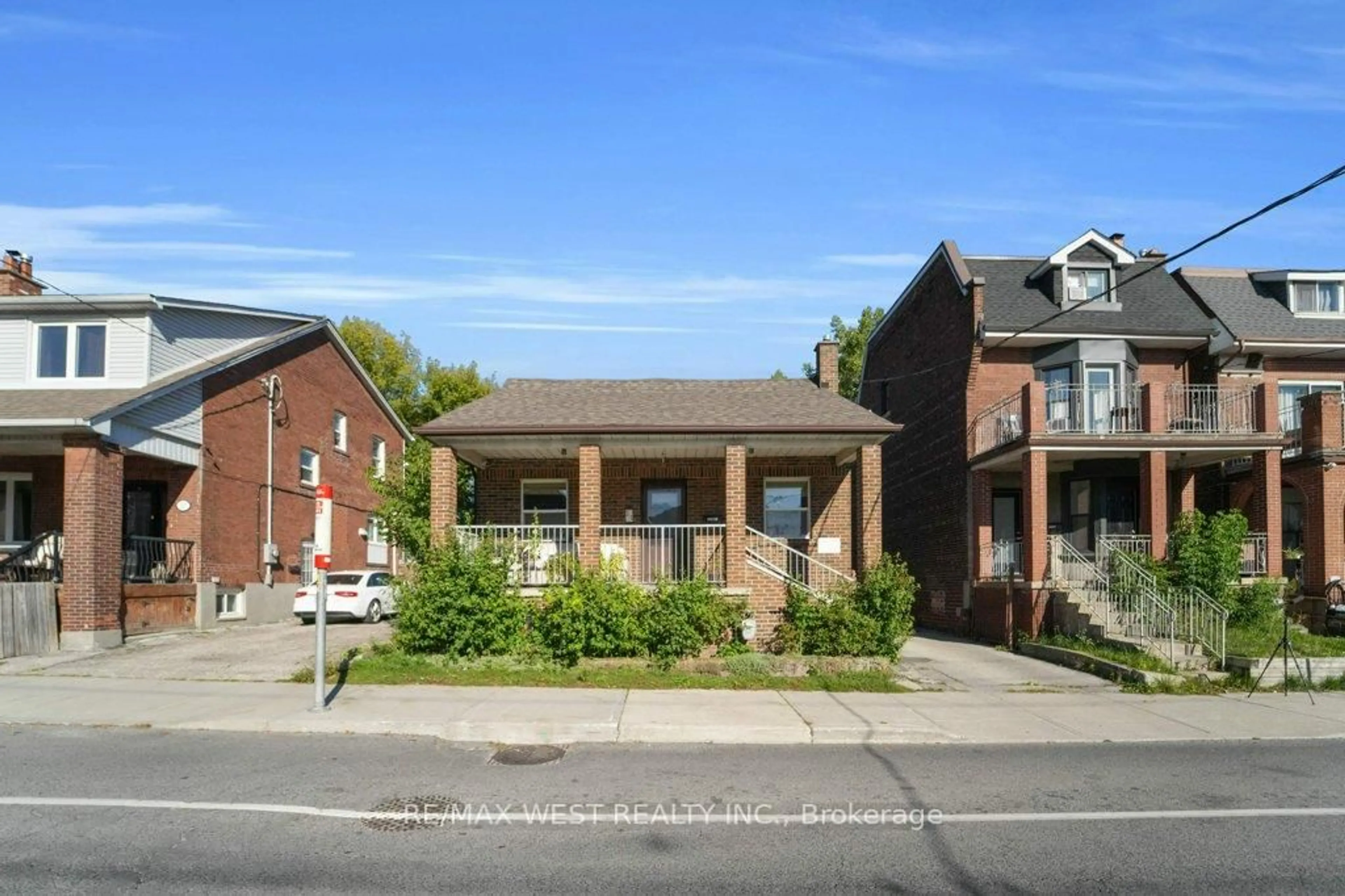 Home with brick exterior material, street for 225 Oakwood Ave, Toronto Ontario M6E 2V3