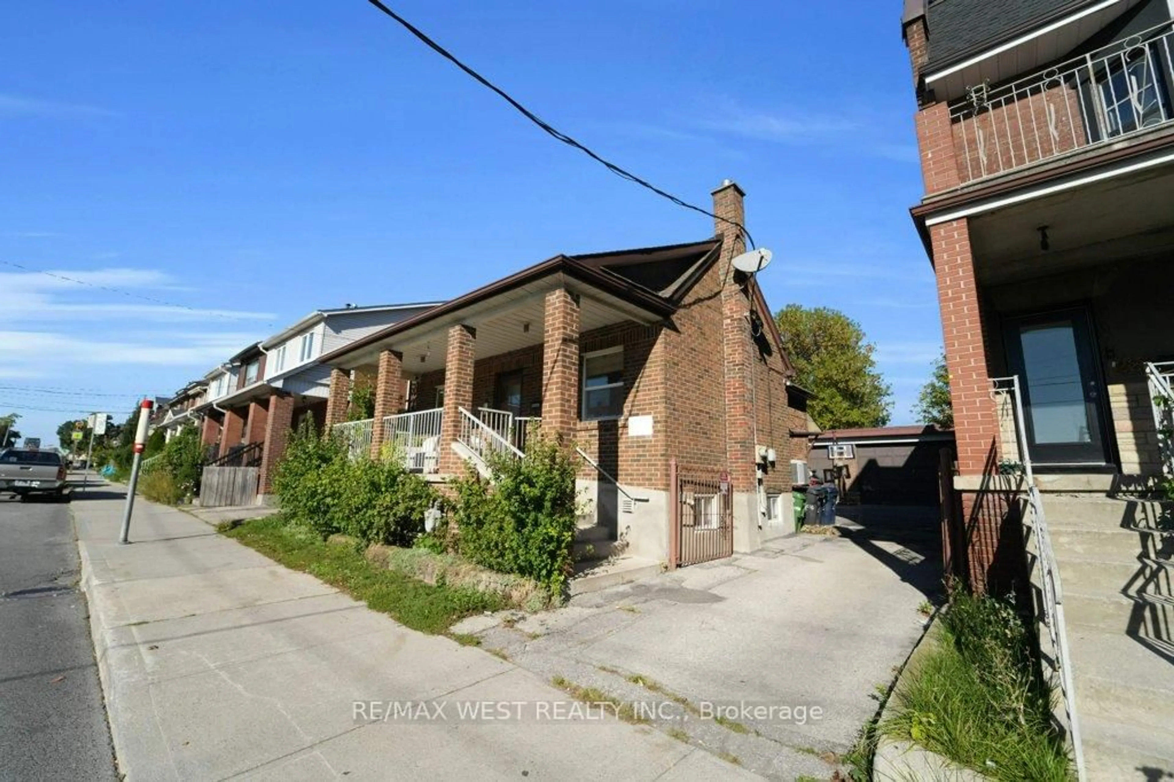 Home with brick exterior material, street for 225 Oakwood Ave, Toronto Ontario M6E 2V3