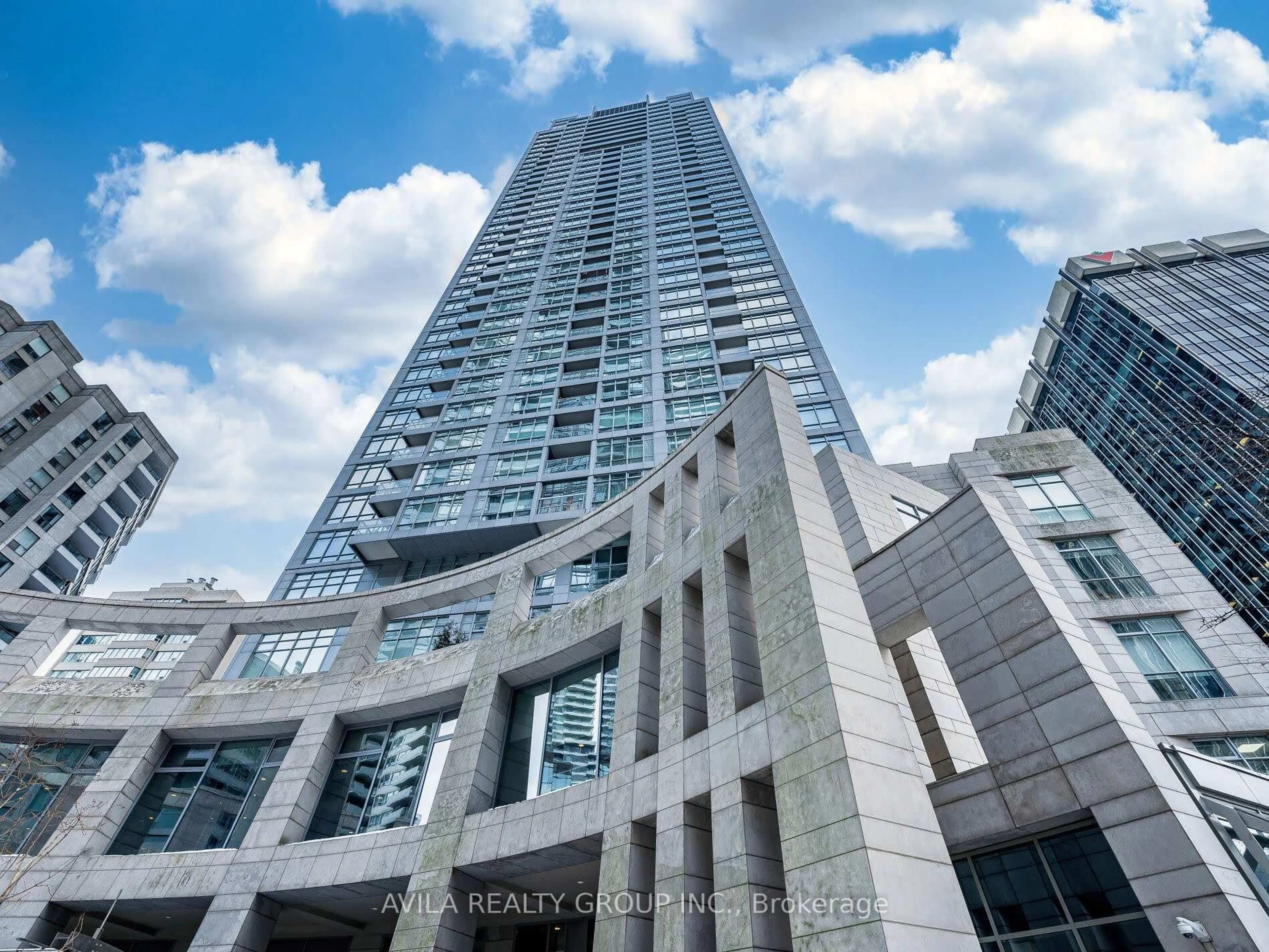A pic from outside/outdoor area/front of a property/back of a property/a pic from drone, building for 2181 Yonge St #1504, Toronto Ontario M4S 3H7