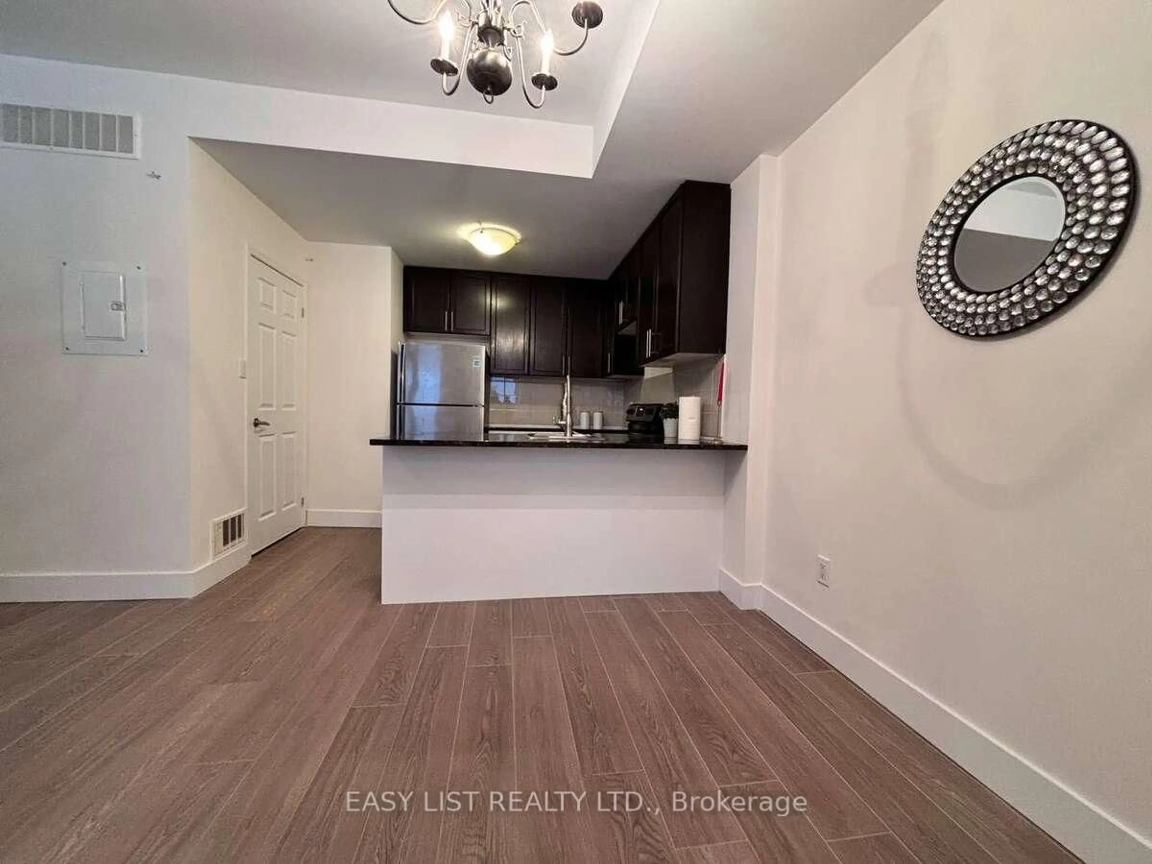 A pic of a room for 25 Coneflower Cres #12, Toronto Ontario M2R 0A5