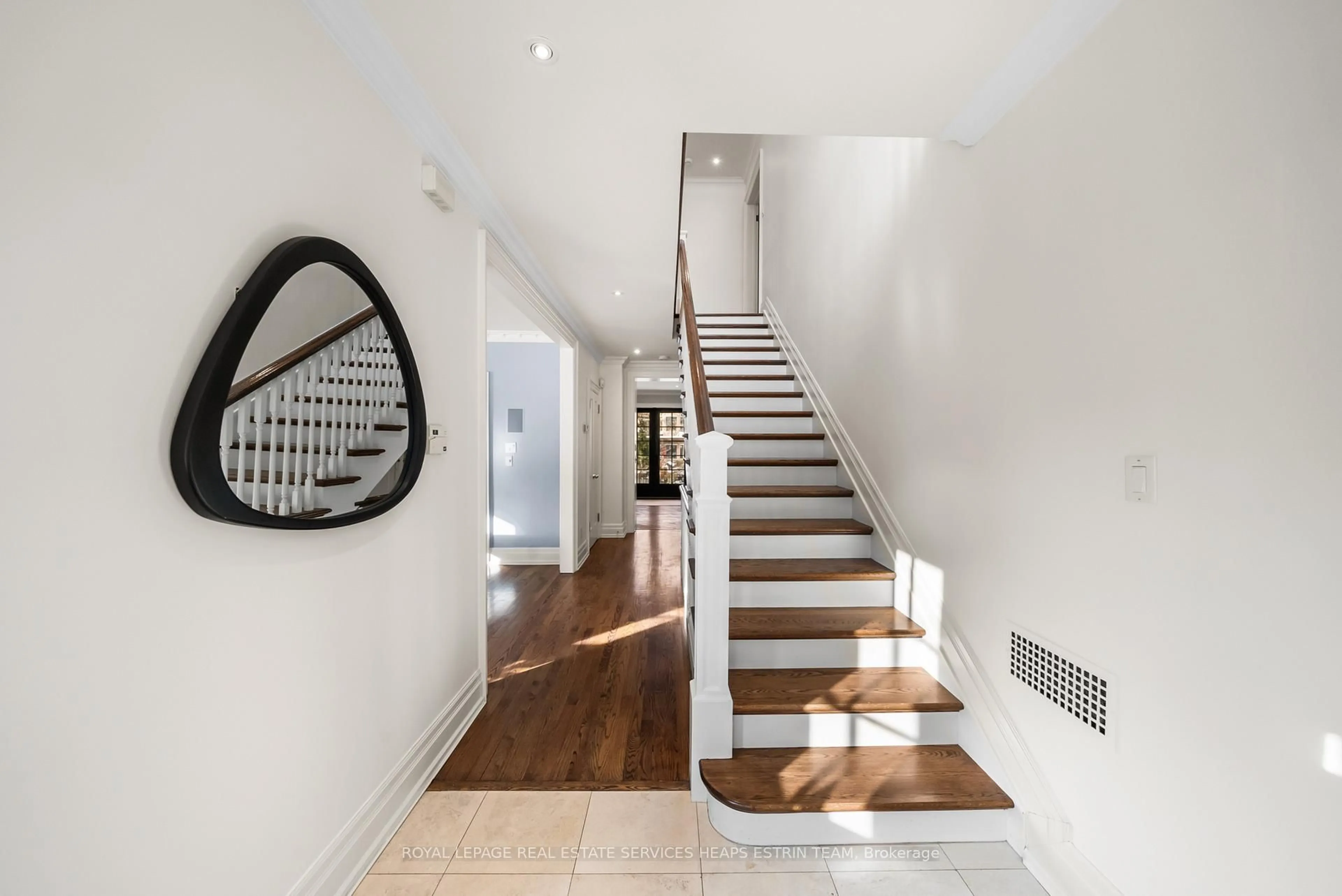 Unknown for 18 Glengowan Rd, Toronto Ontario M4N 1E8