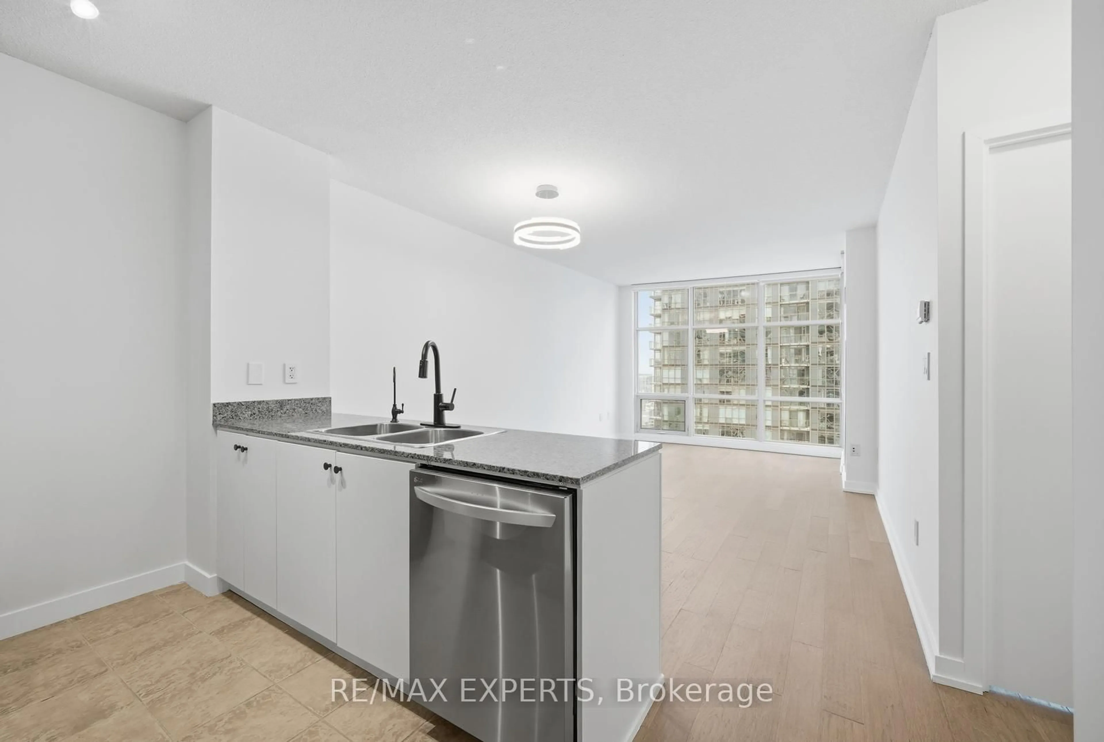 Standard kitchen, unknown for 35 Mariner Terr #3202, Toronto Ontario M5V 3V9