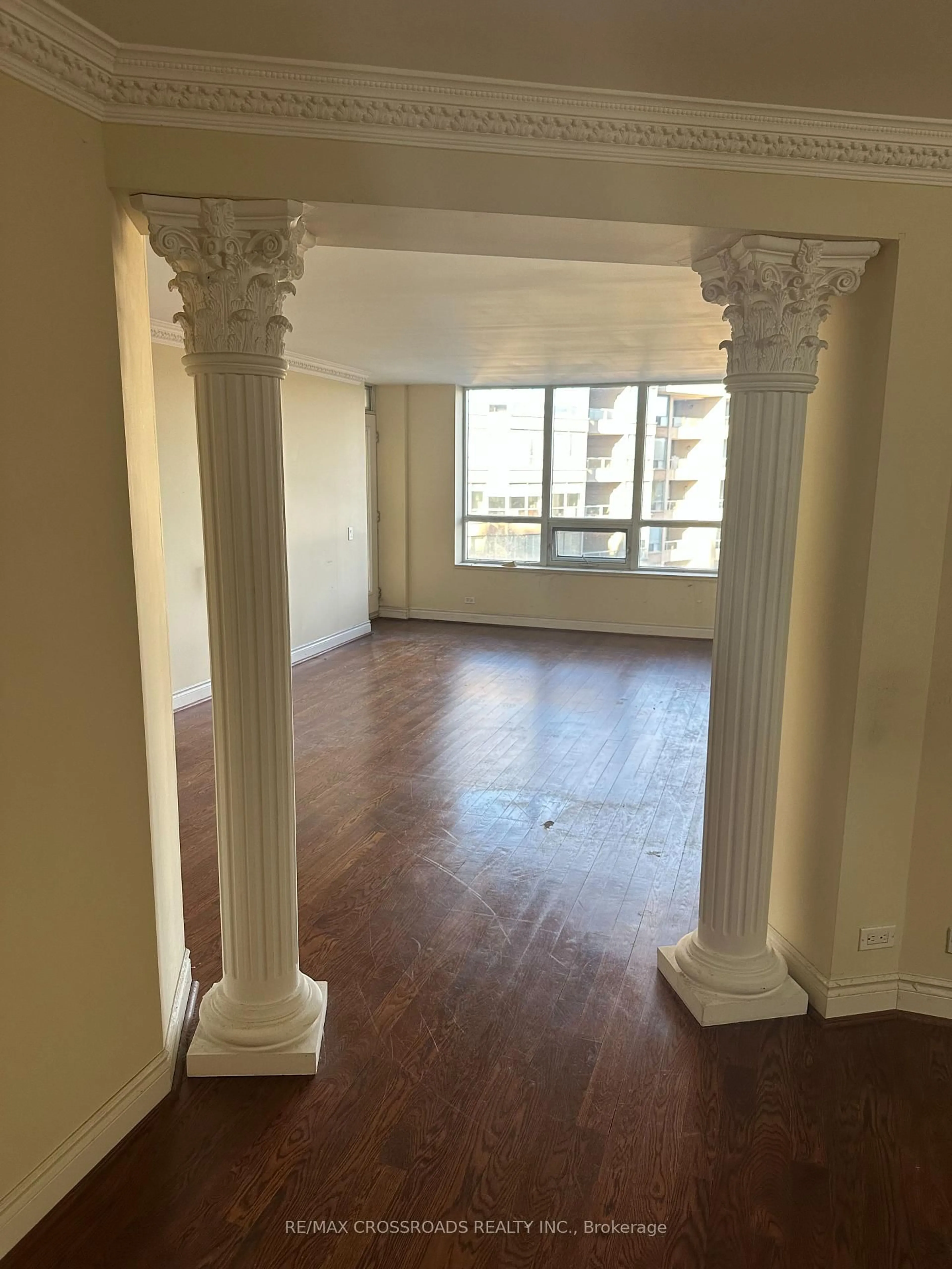 A pic of a room for 3600 Yonge St #737, Toronto Ontario M4N 2N6