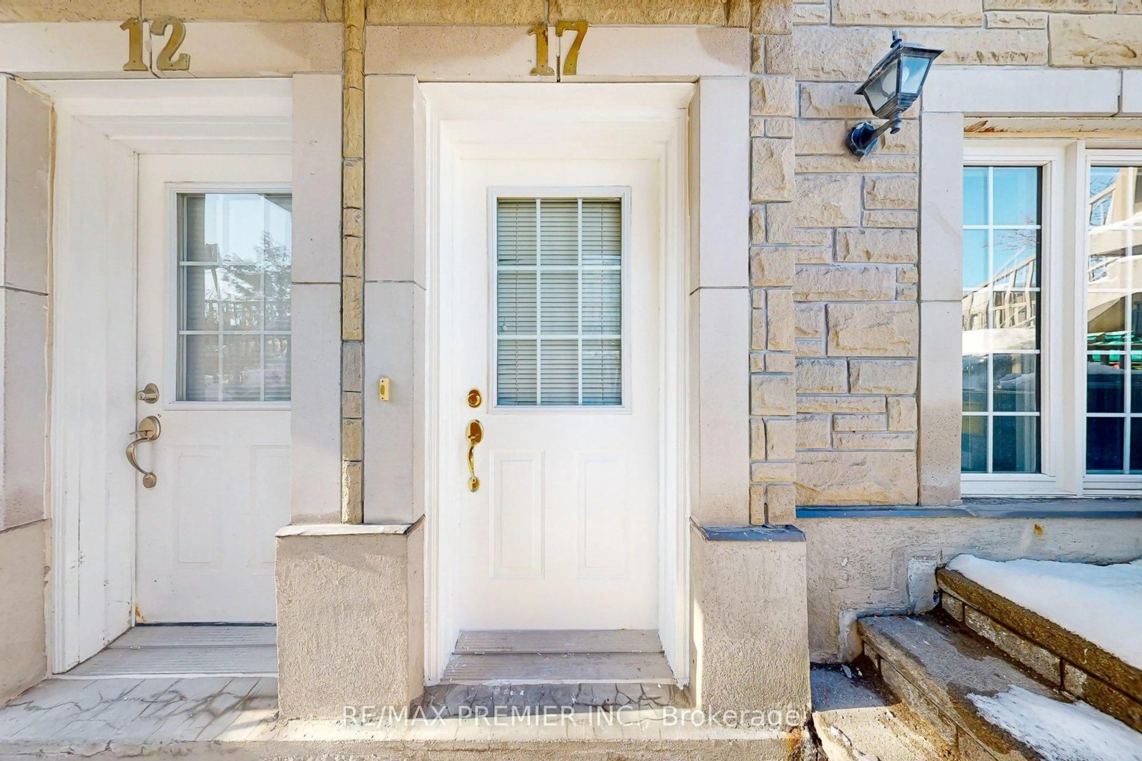 Indoor entryway for 55 Cedarcroft Blvd #17, Toronto Ontario M2R 3Y1