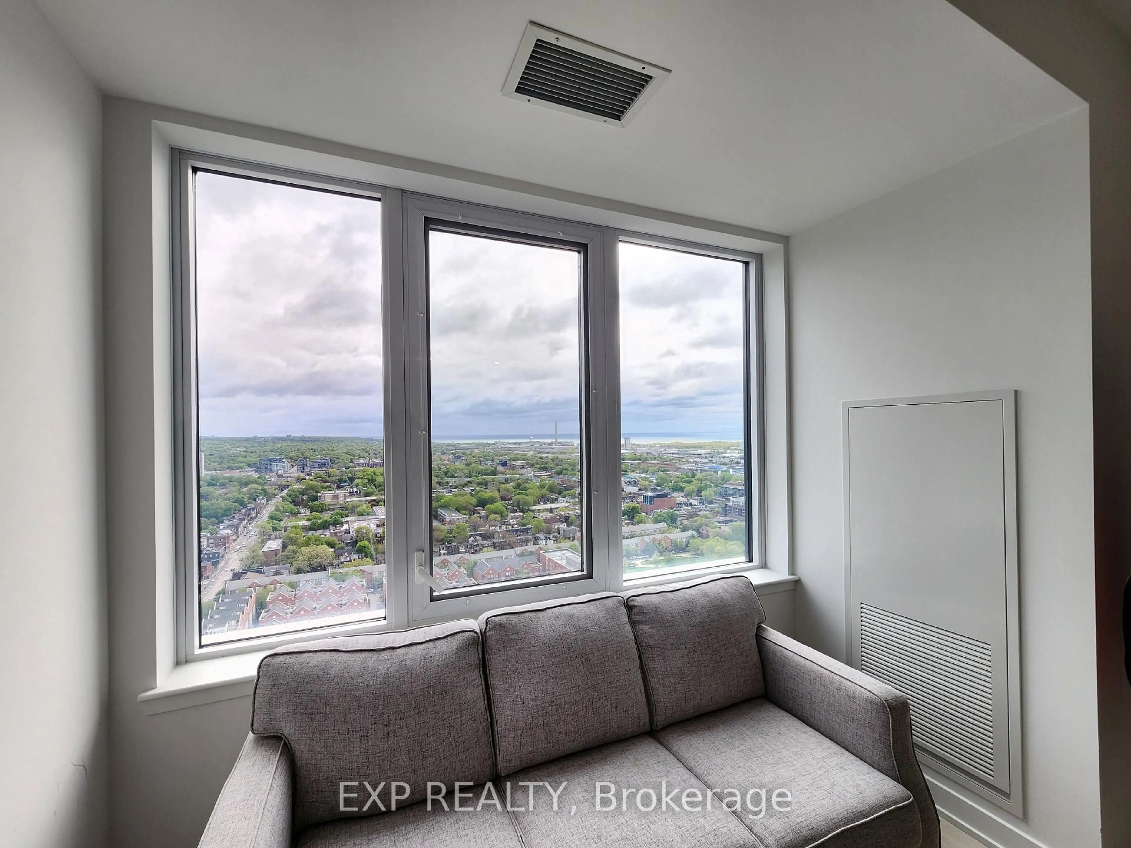 A pic of a room for 5 Defries St #3012, Toronto Ontario M5A 0W7