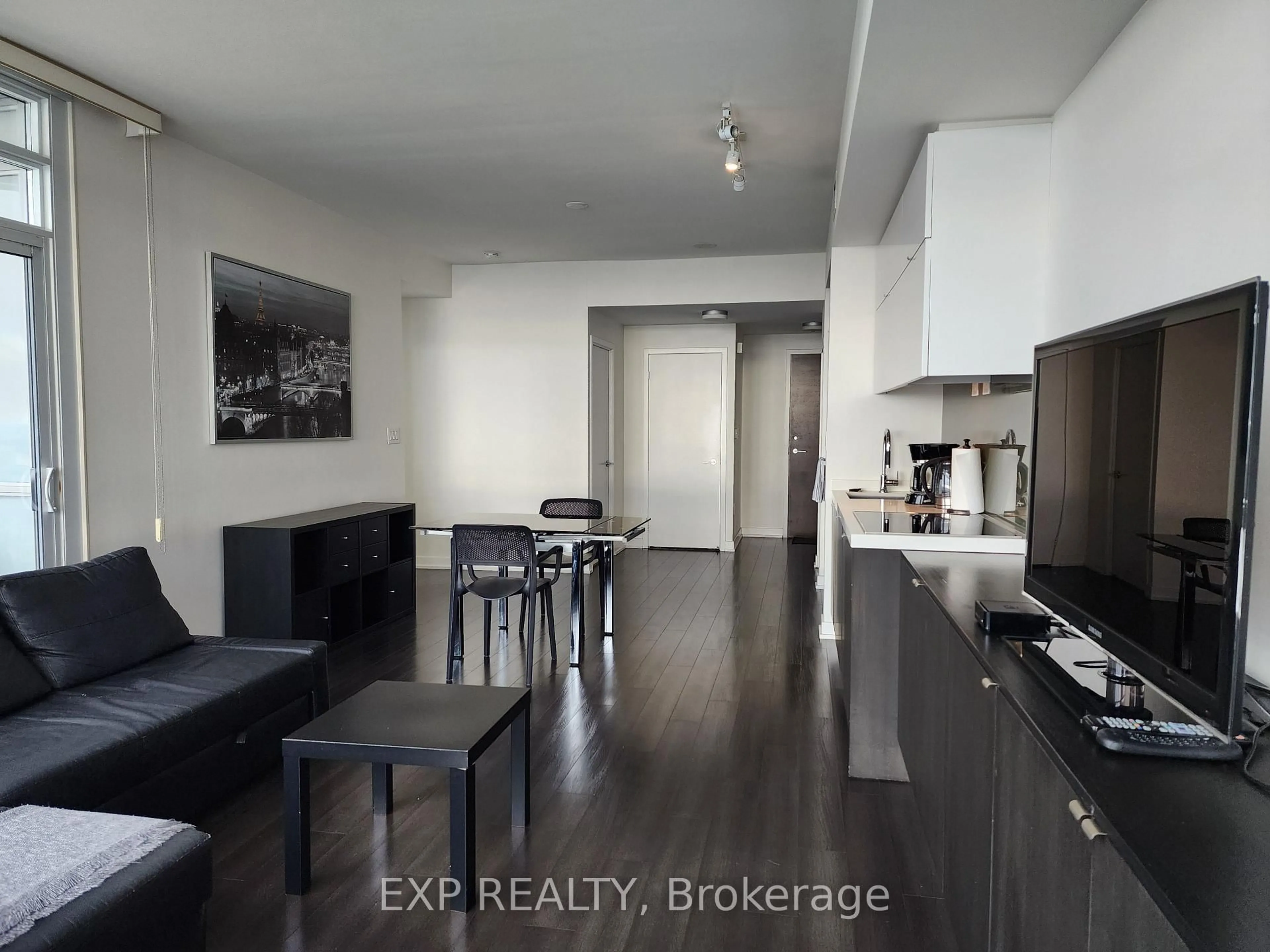 Unknown for 21 Iceboat Terr #4809, Toronto Ontario M5V 4A9