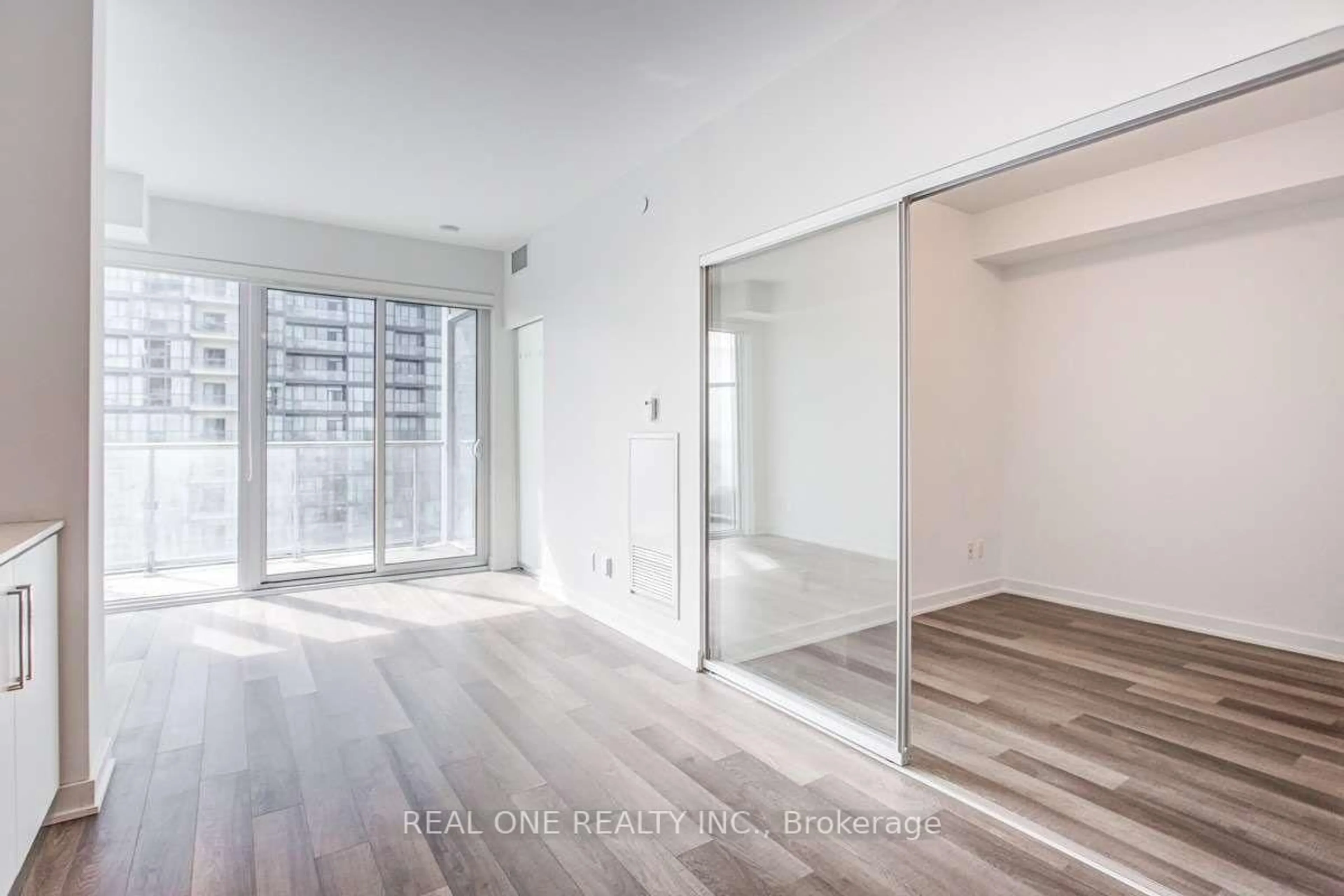 A pic of a room for 5180 Yonge St #2210, Toronto Ontario M2N 0K5