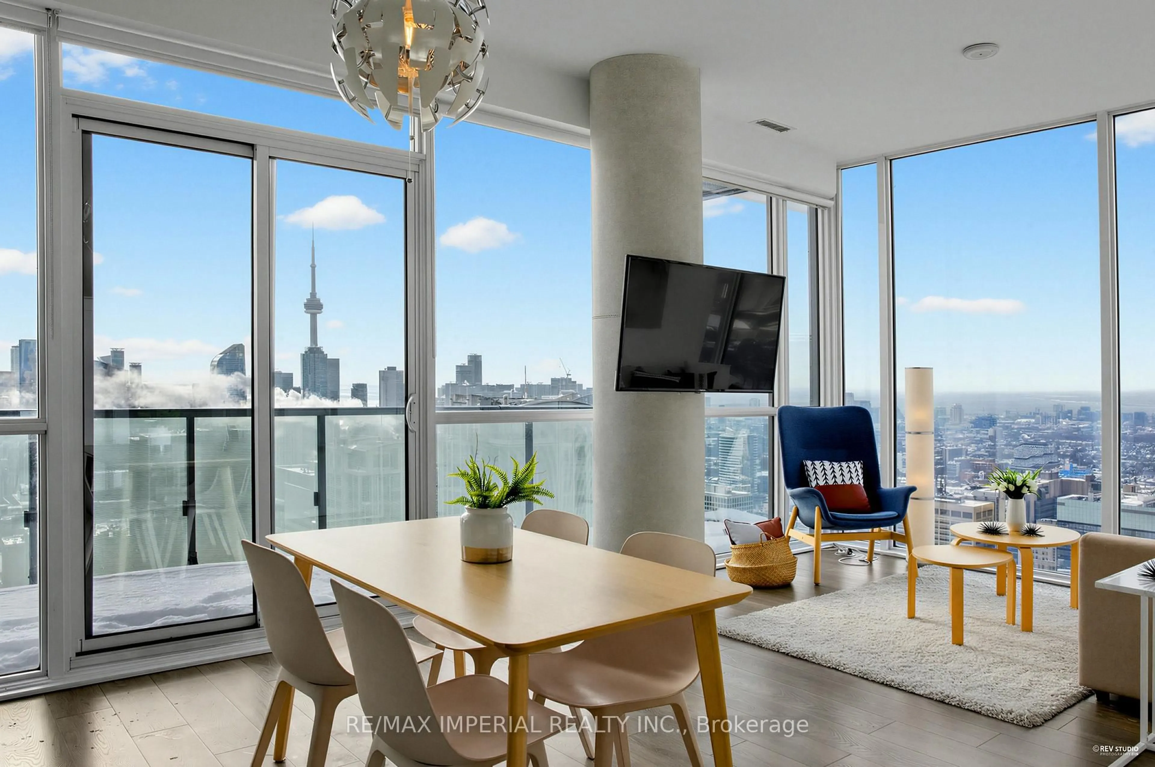 Unknown for 15 Grenville St #Ph03, Toronto Ontario M4Y 0B9