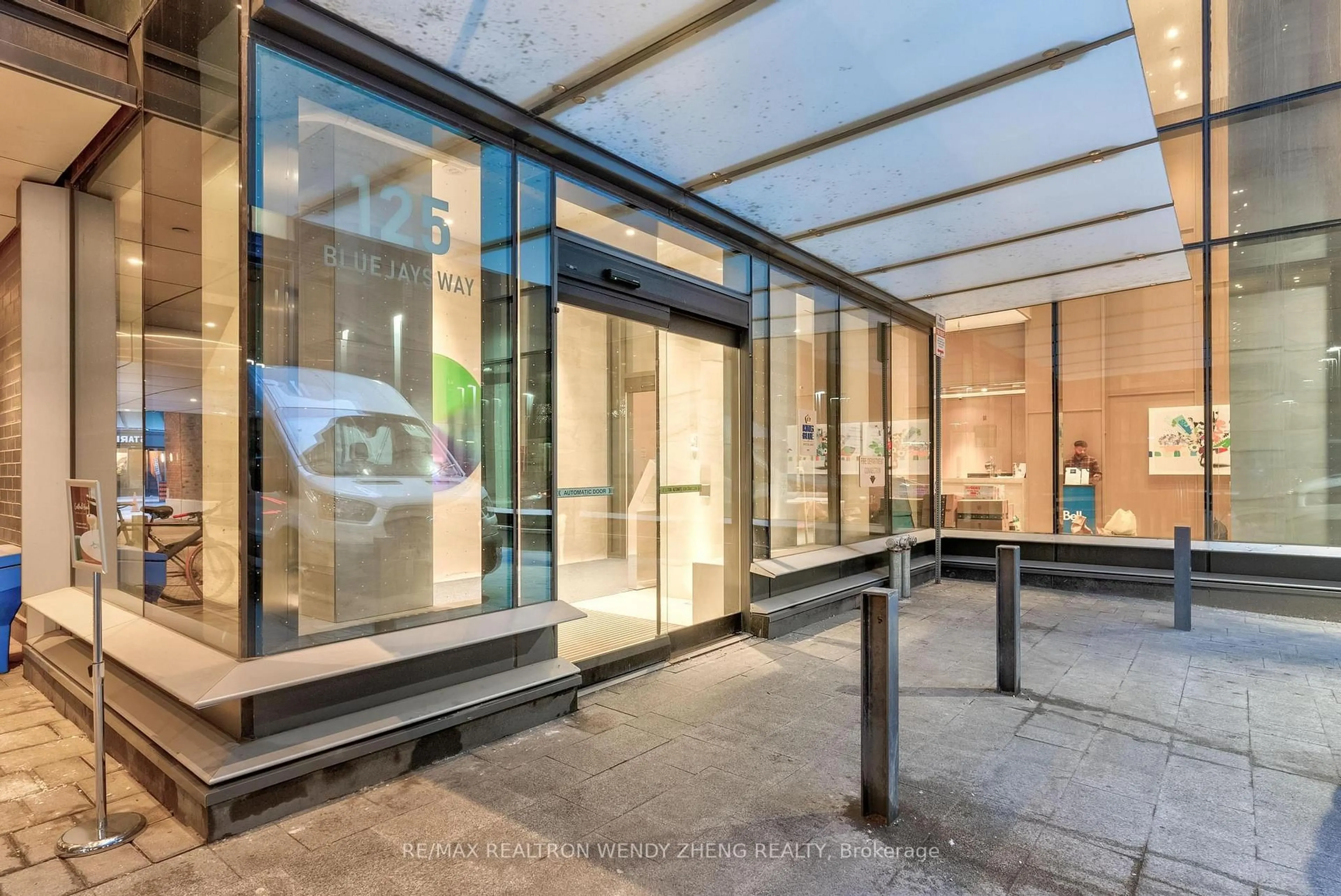 Indoor foyer for 125 Blue Jays Way St #4608, Toronto Ontario M5V 1J6