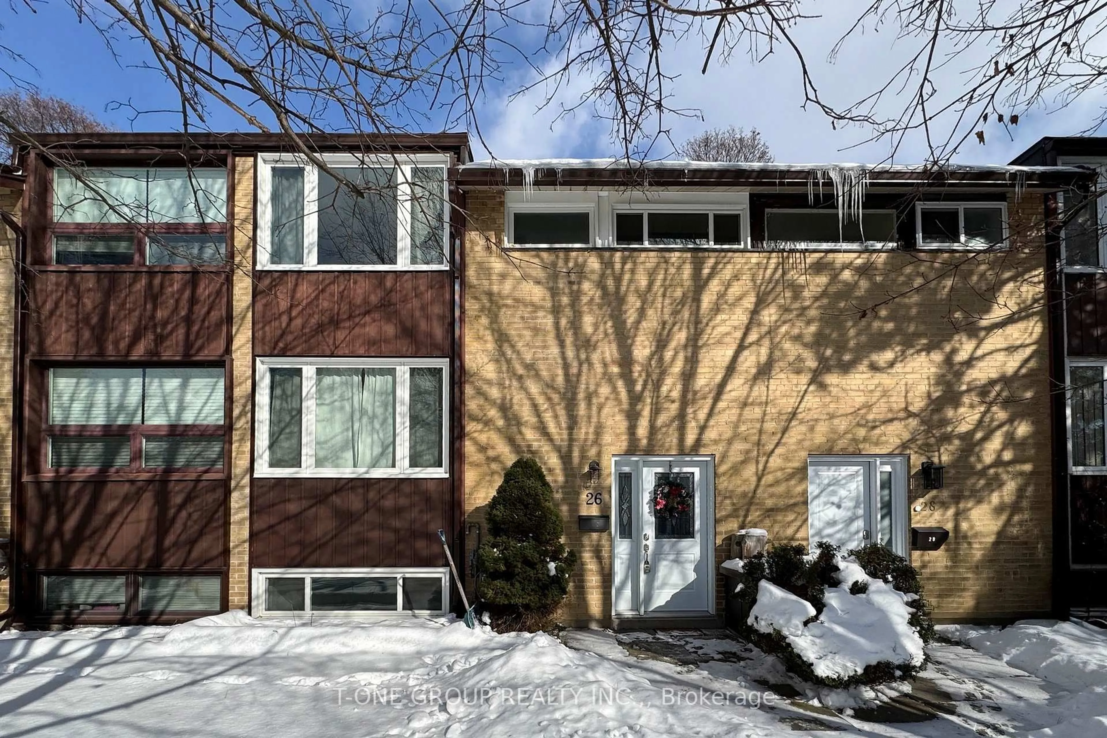 Unknown for 26 Balaby Cres, Toronto Ontario M3C 2B7