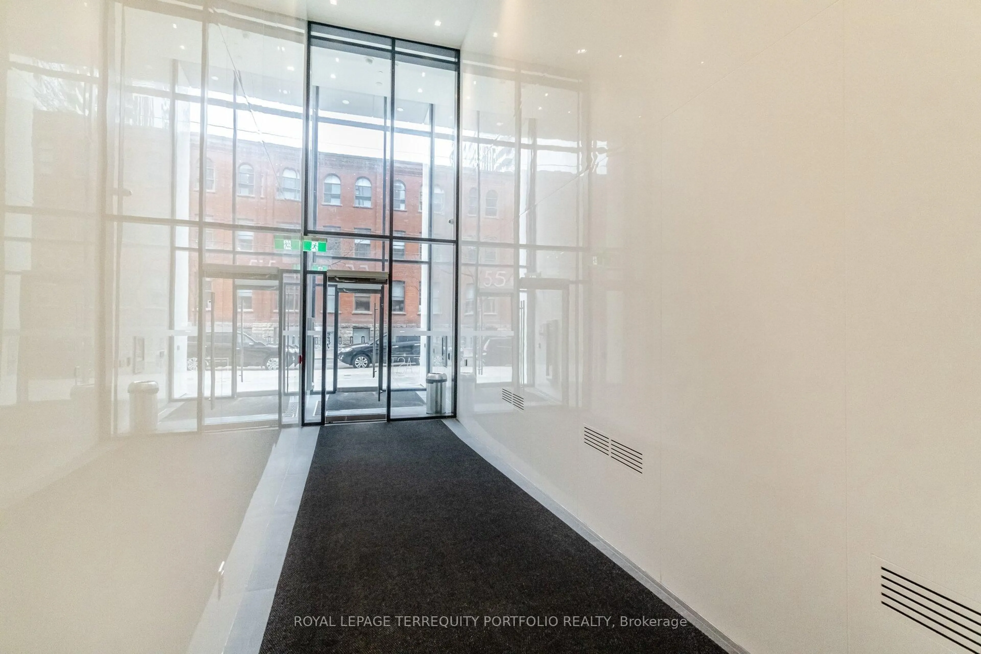 Indoor foyer for 55 Ontario St #309, Toronto Ontario M5A 0T8