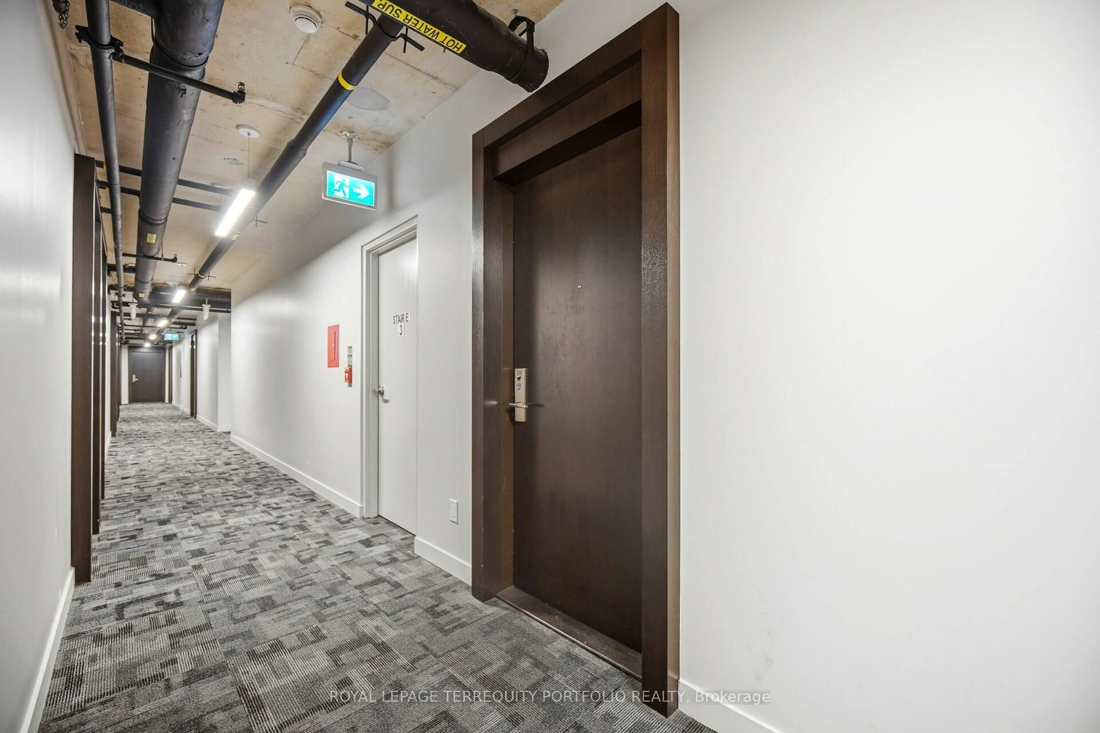 Indoor foyer for 55 Ontario St #309, Toronto Ontario M5A 0T8