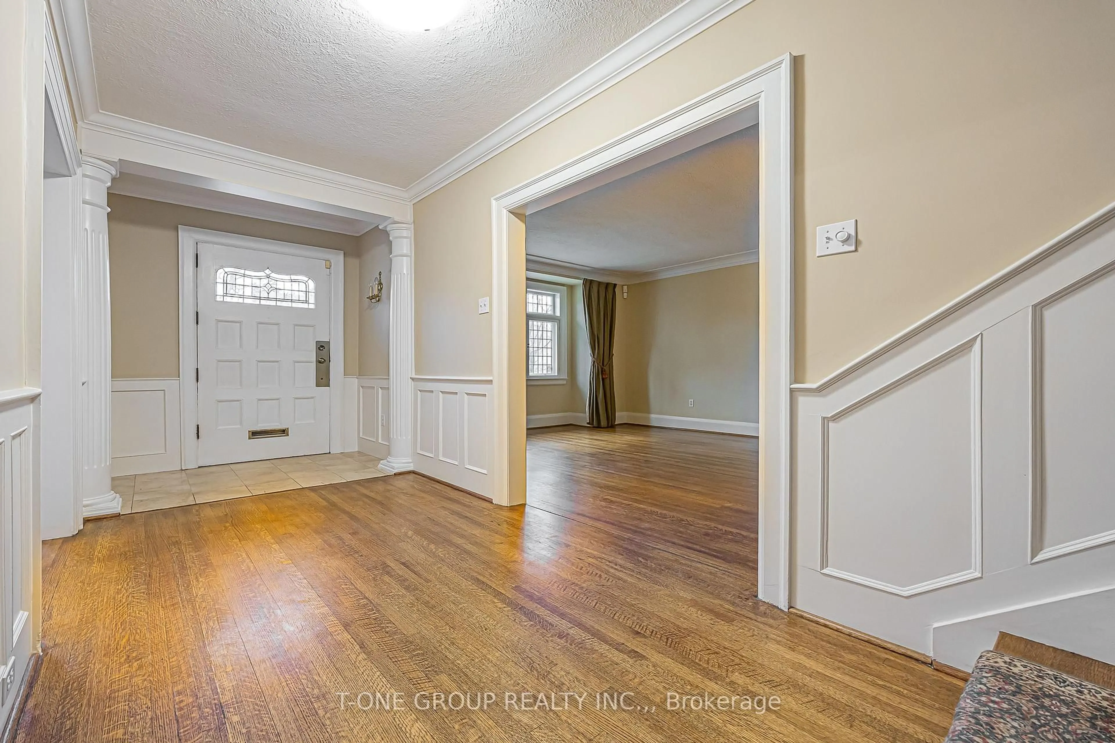 Unknown for 80 Douglas Dr, Toronto Ontario M4W 2B4