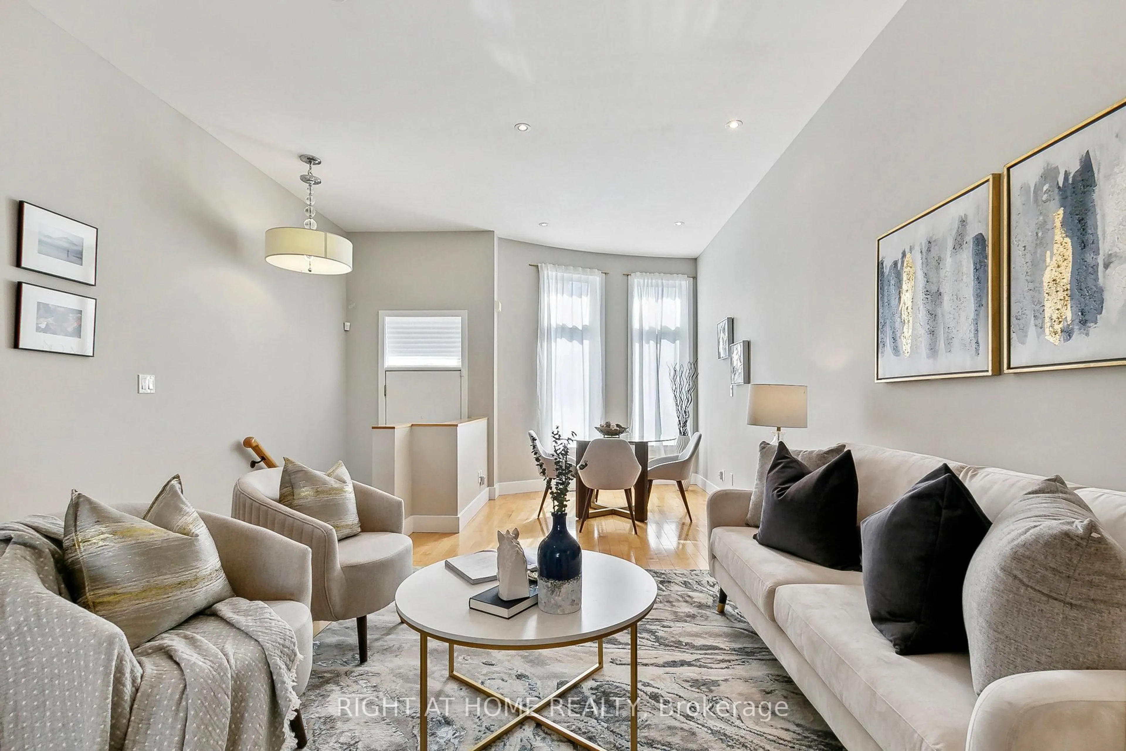 Living room with furniture, unknown for 488 King St, Toronto Ontario M5A 1L8