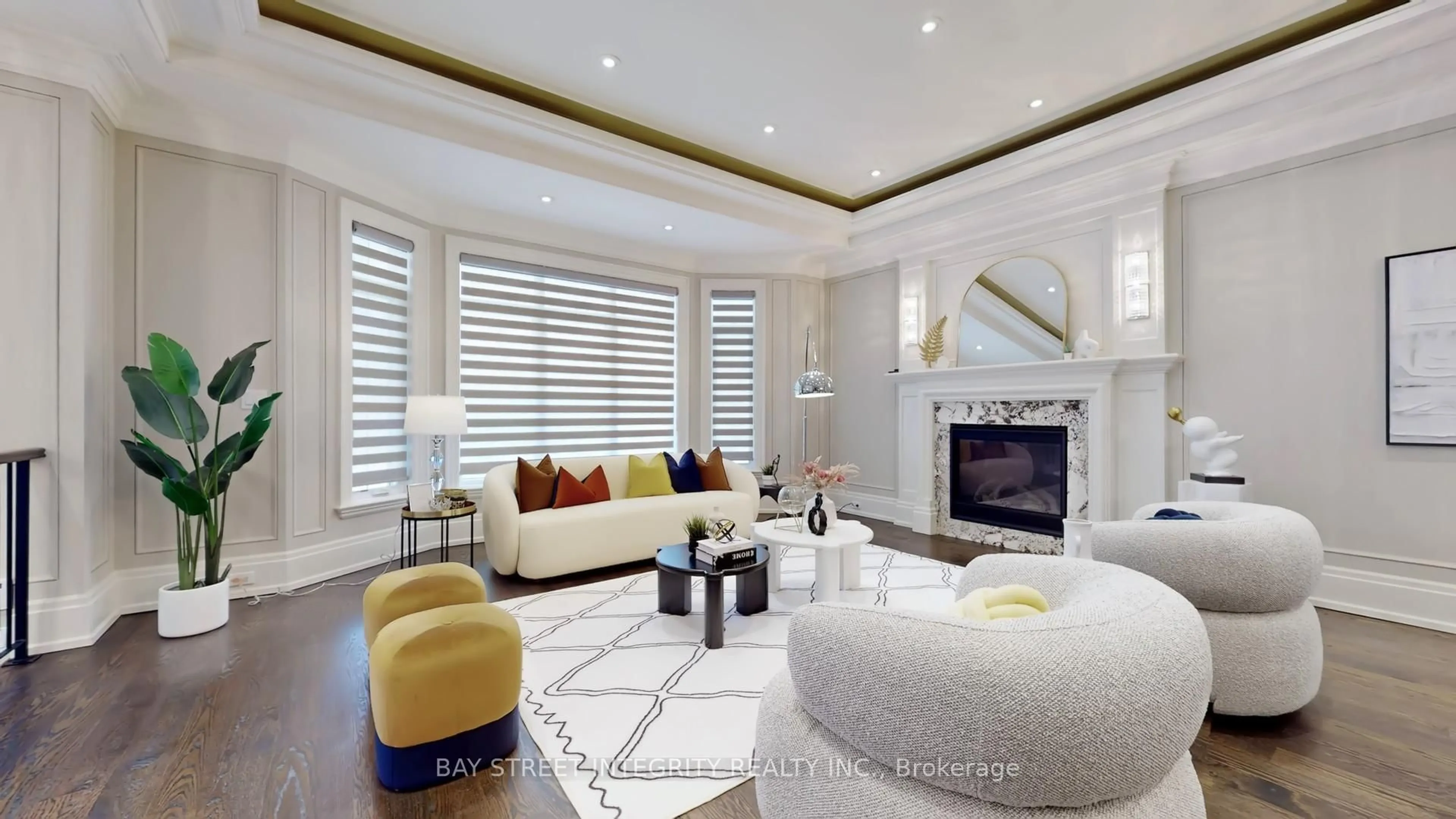 Living room with furniture, unknown for 229 Hollywood Ave, Toronto Ontario M2N 3K7